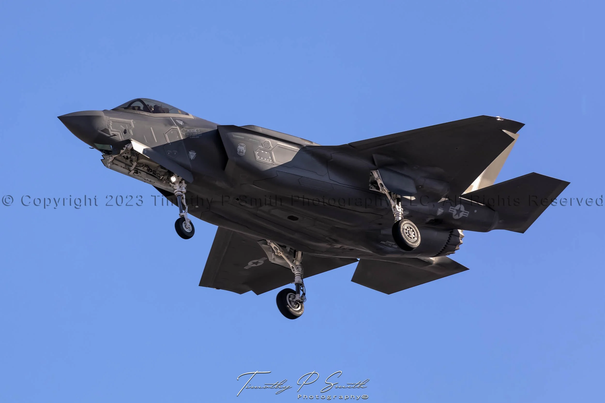 Aviation Print –"Widow Five" landing approach to Nellis