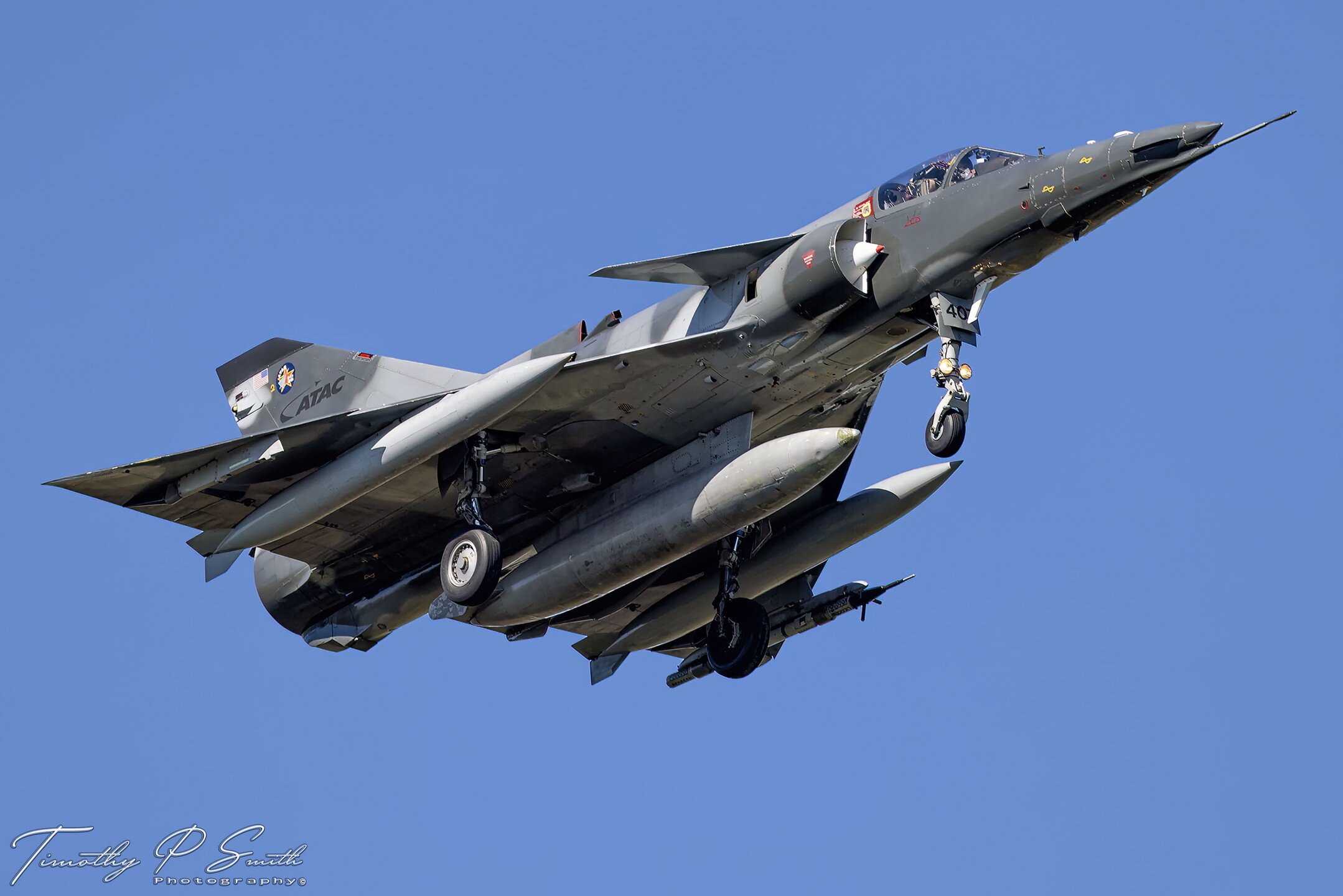 ⠀⠀⠀⠀⠀⠀⠀⠀⠀ 
ATAC Kfir N407AX is seen on final at NAS JRB New Orleans after an adversary sortie with F-35Cs and F-5s from VFC-204.

#NASJRBNewOrleans 
#ATAC #Kfir 

#RedAir #Adversary #ThreatSimulation #Landing #Camo #Fighter #FighterJet #FighterPilot 