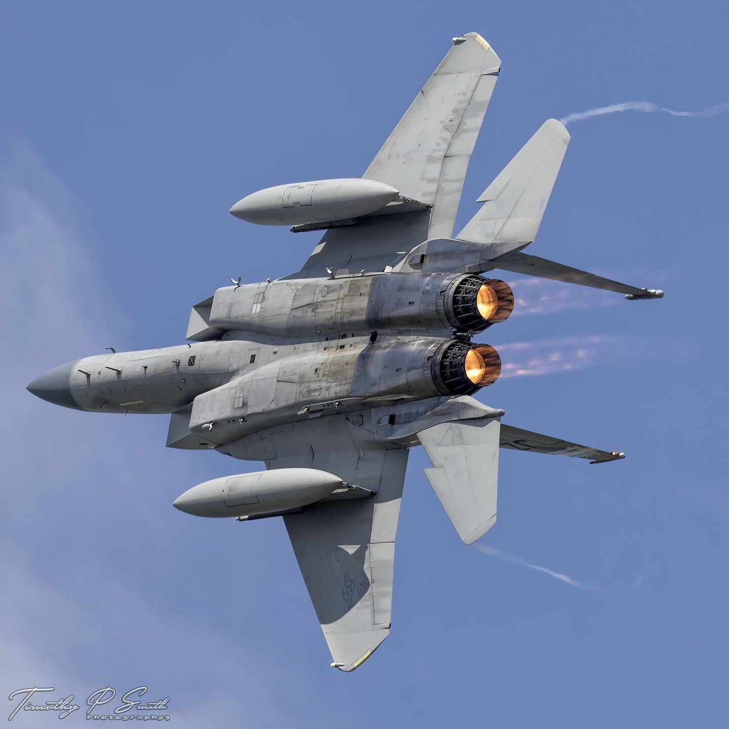 The Louisiana Air National Guard 159 FW / 122 FS Bayou Militia at the New Orleans Airshow 2024!&nbsp; The McDonnell Douglas F-15C Eagle 83-0036 Afterburners lit for the Sounds of Freedom.

#louisianaairnationalguard&nbsp; #159fw #BayouMilitia
#F15C&n