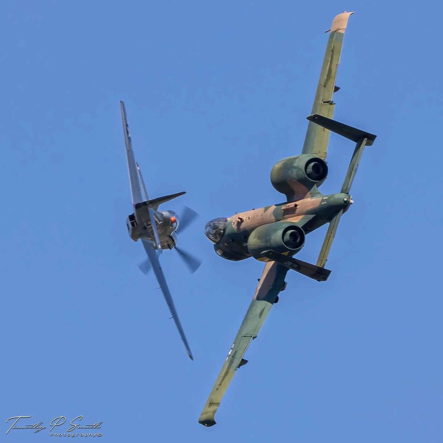 US Air Force Heritage Break

Capt. Lindsay &ldquo;MAD&rdquo; Johnson &amp; A-10 Demo Team&nbsp;and Charles&nbsp;&ldquo;Tuna&rdquo; Hainline &amp; TF-51D Mustang &lsquo;Bum Steer&rdquo; with the Heritage Break!

Oct 21,2023
Hammond Northshore Regional