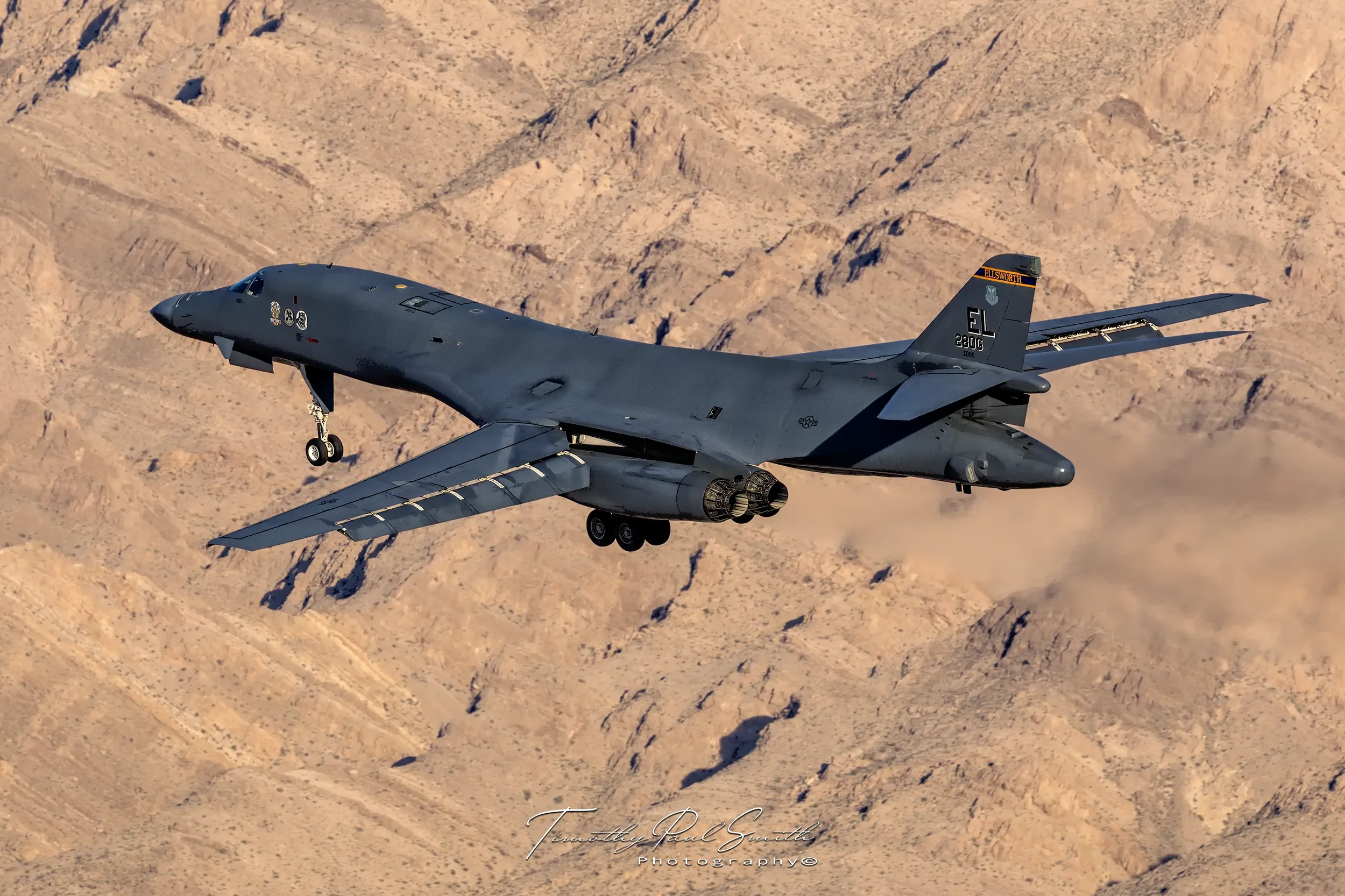 rockwell-b-1b-lancer-37th-bomb-squadron-nellis-afb-2020.webp