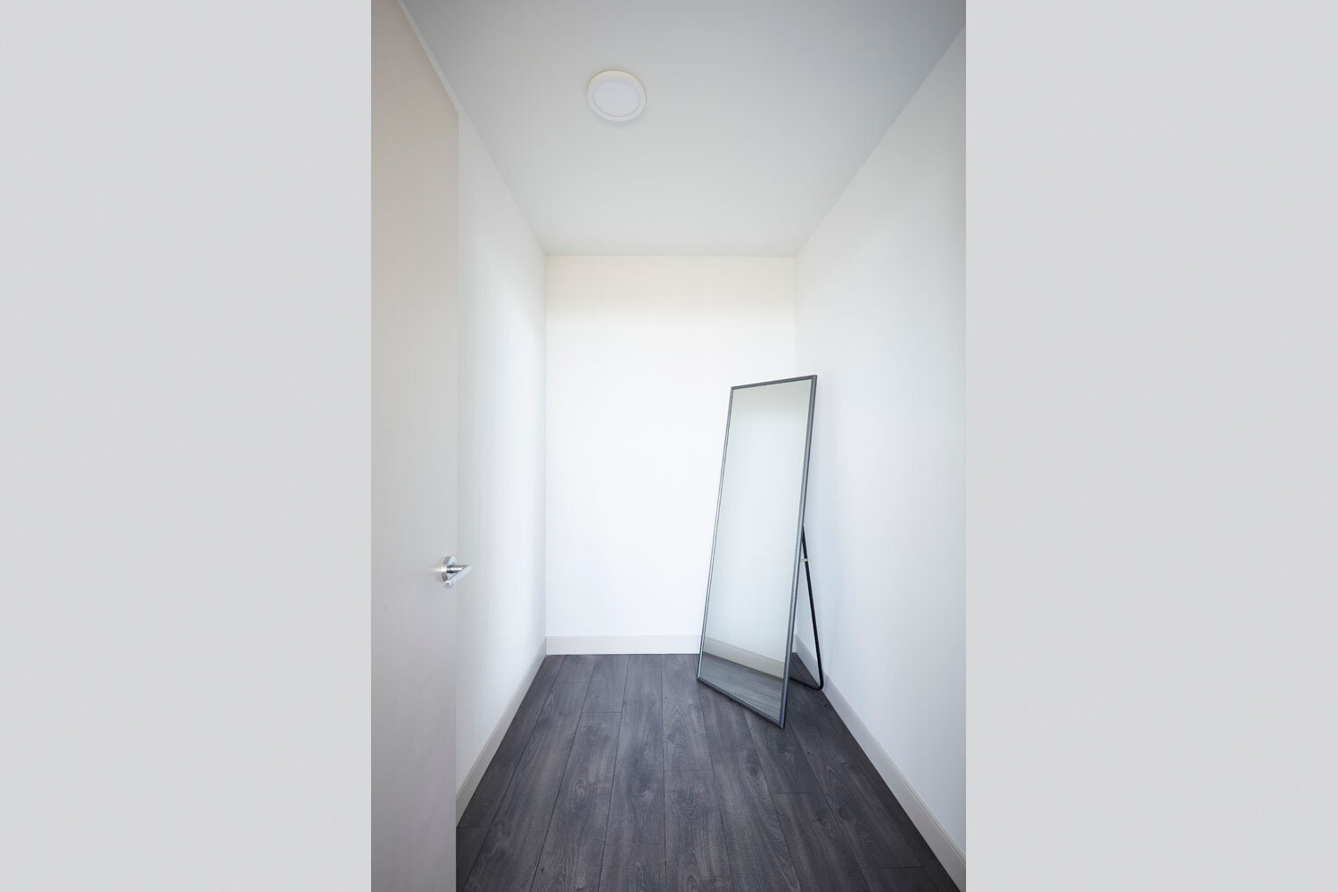 One Hundred- 1311- Slide-10-2BR-Closet-01-1500x1000.jpg