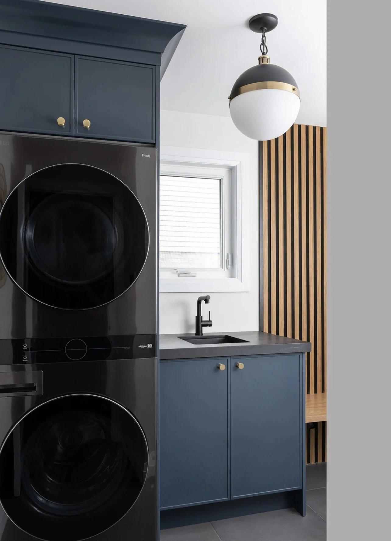 hespelerlaundryroom.jpg