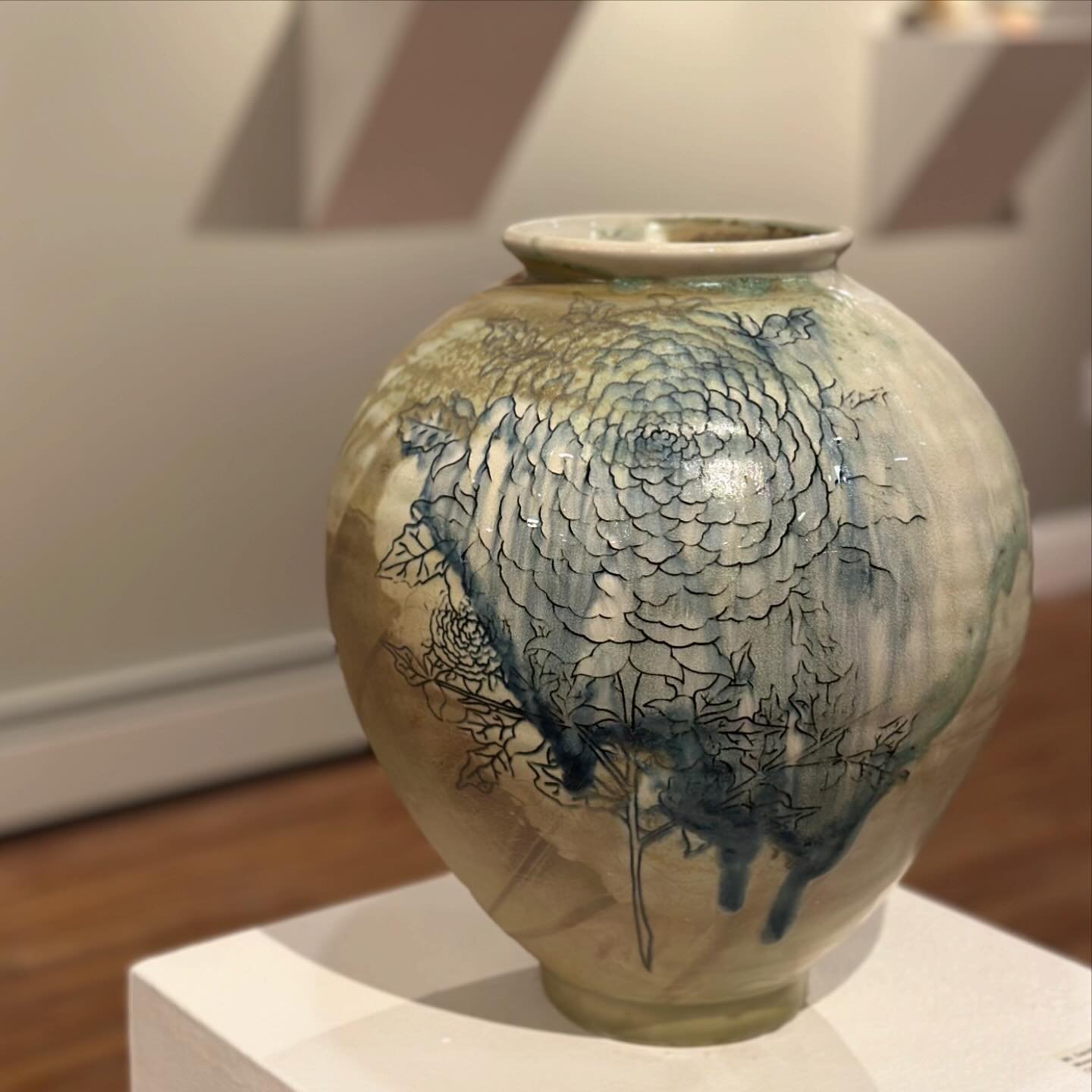 Congratulations to 2023-24 Resident Artist @davidkwakpottery on a beautiful exhibition! If you haven&rsquo;t made plans to visit, come see us! Our gallery is open M-Sat, 10-5.  Can&rsquo;t make it in person? Check out the show online (link in bio) th