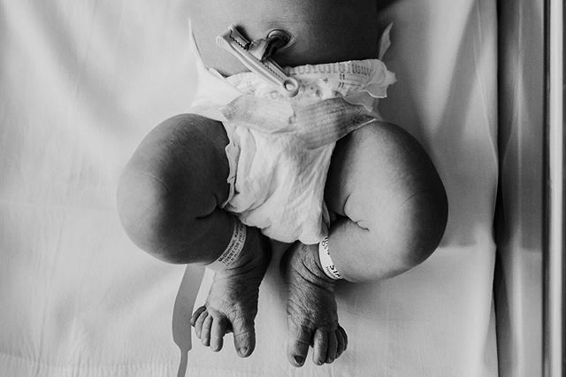 Ahhh.... itty bitty baby toes.  It seems like just yesterday I had a set of baby feet as cute as these, but alas their little toes are no longer a mere 12 hours old.  Instead my sweet loves are racing out of their toddler and preschool years on stron
