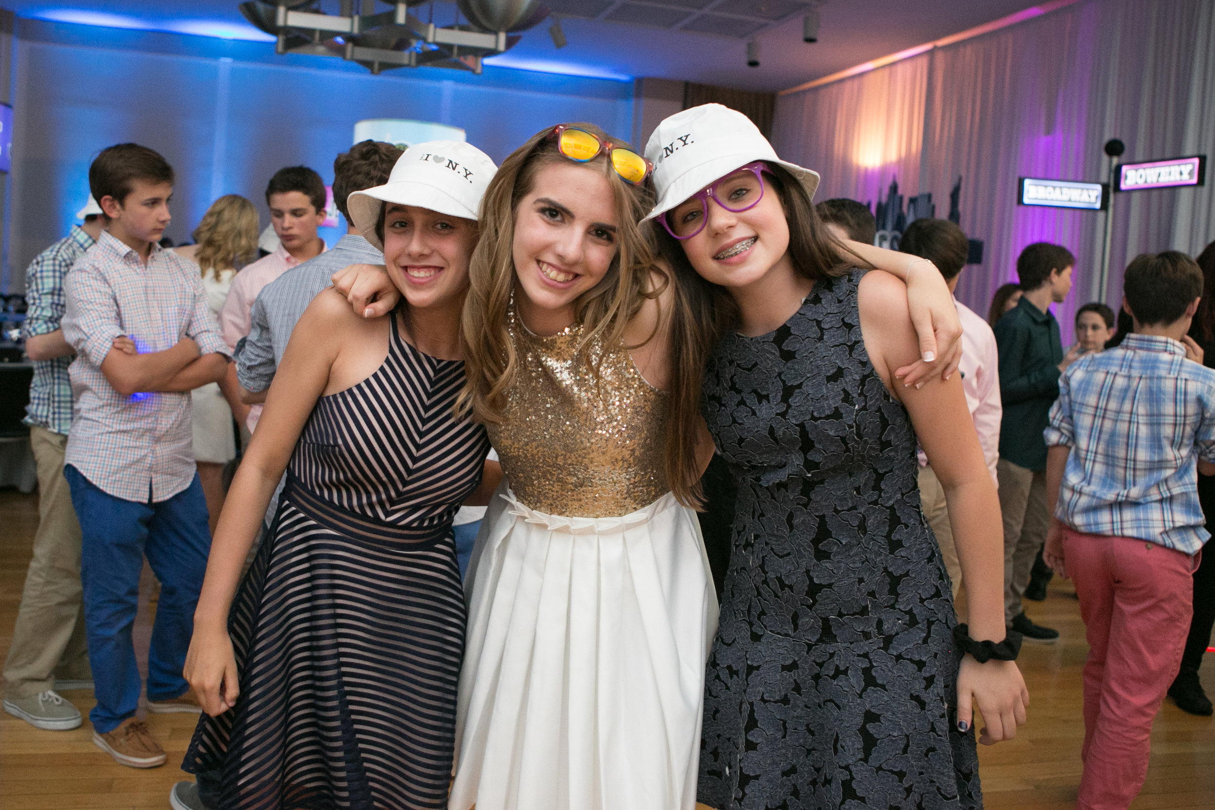 North_Shore_Congregation_Mitzvah_Photographer.7.jpg