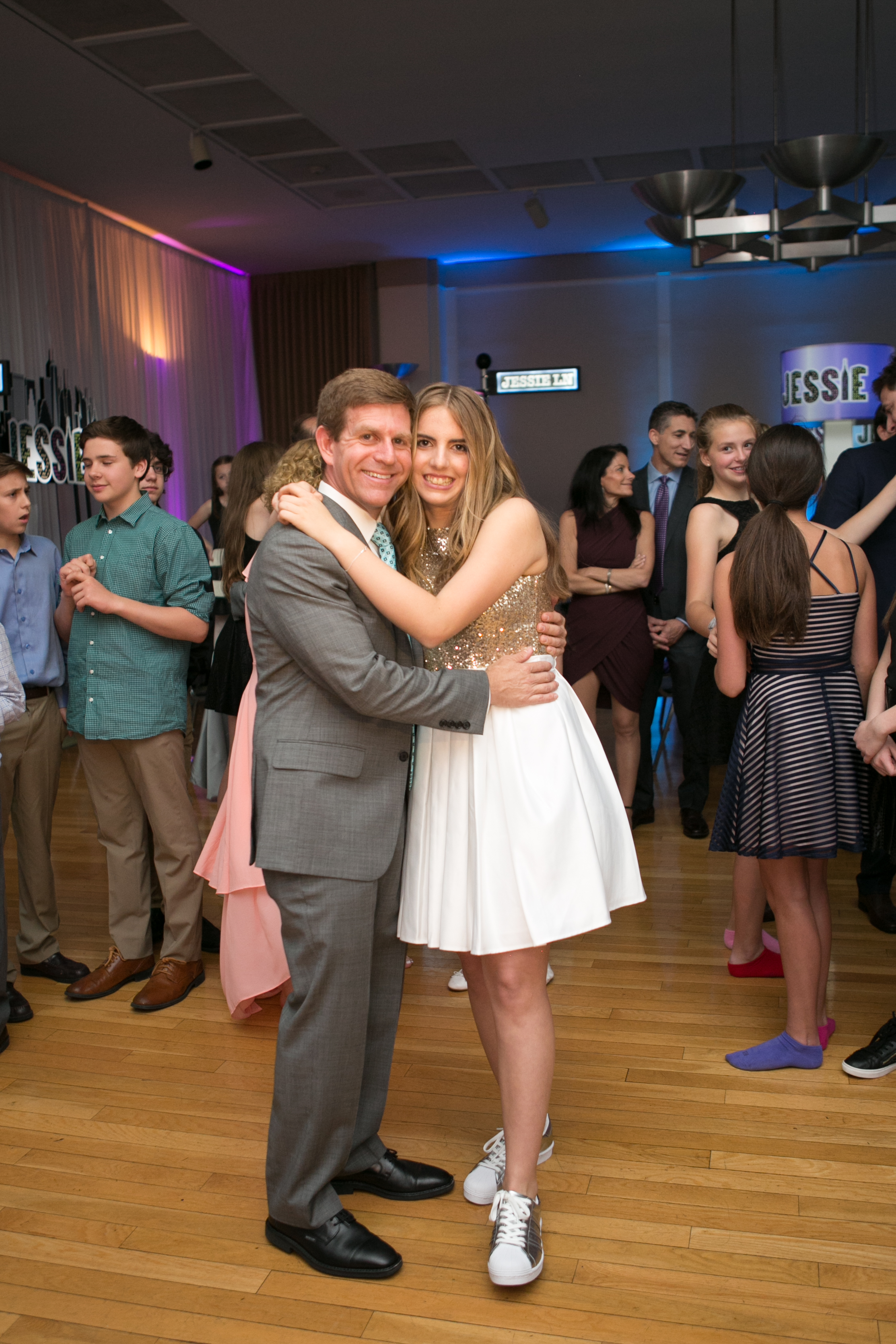 North_Shore_Congregation_Mitzvah_Photographer.15.jpg