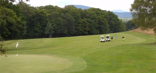18: par 4 - handicap 4