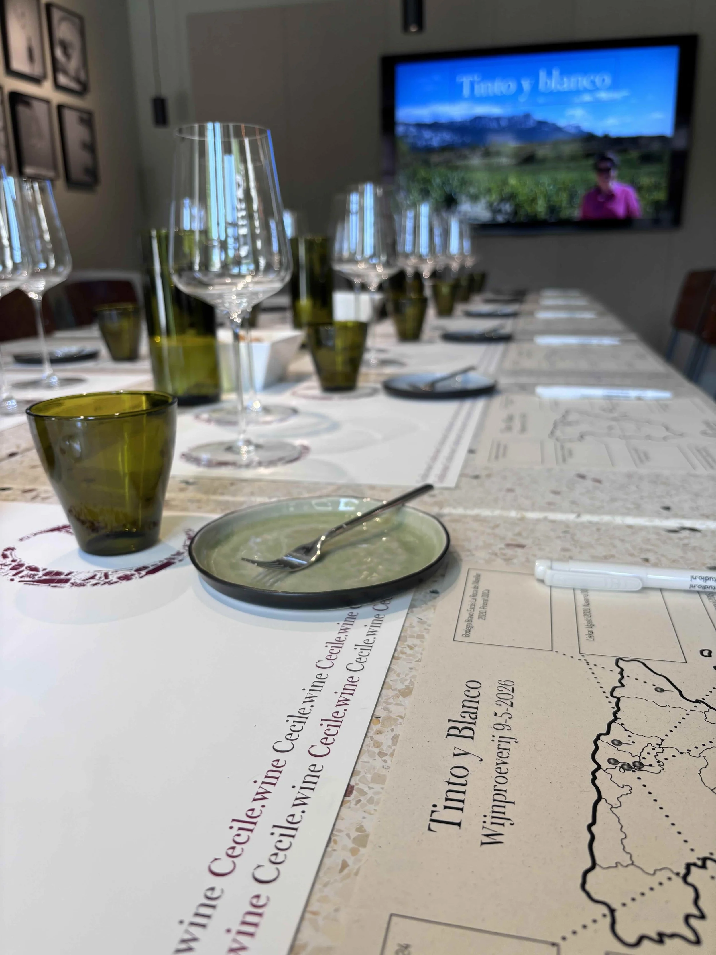 Tinto y blanco gedekte tafel 3.jpg
