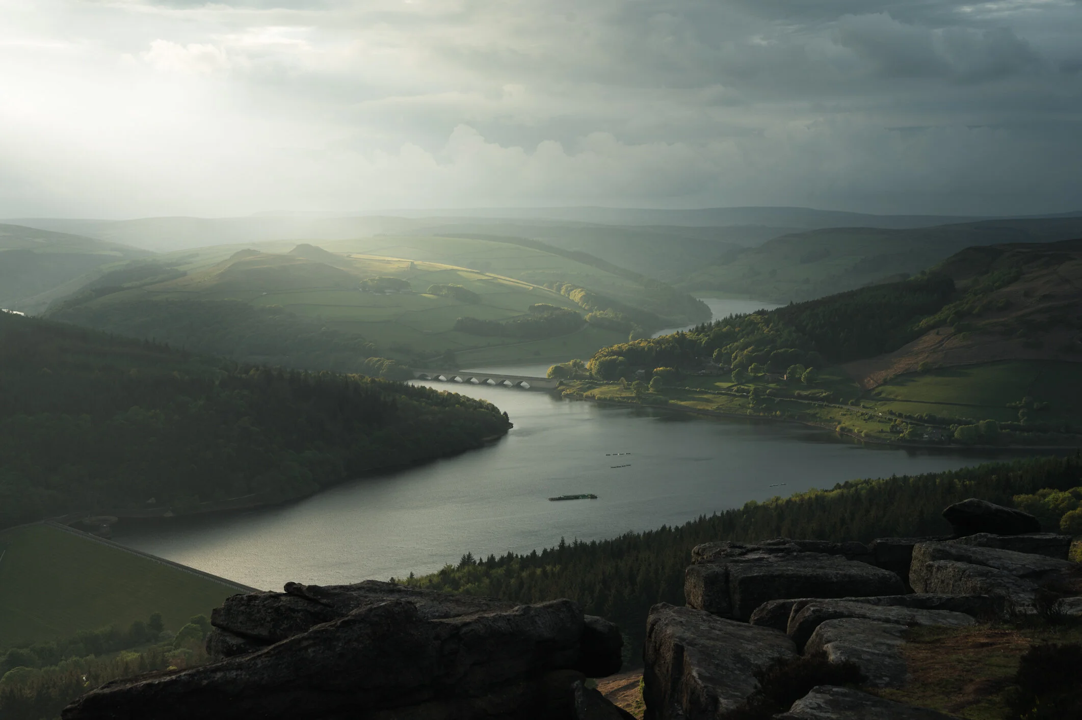 MY TOP FIVE LOCATIONS FOR LANDSCAPE PHOTOGRAPHY IN THE PEAK DISTRICT