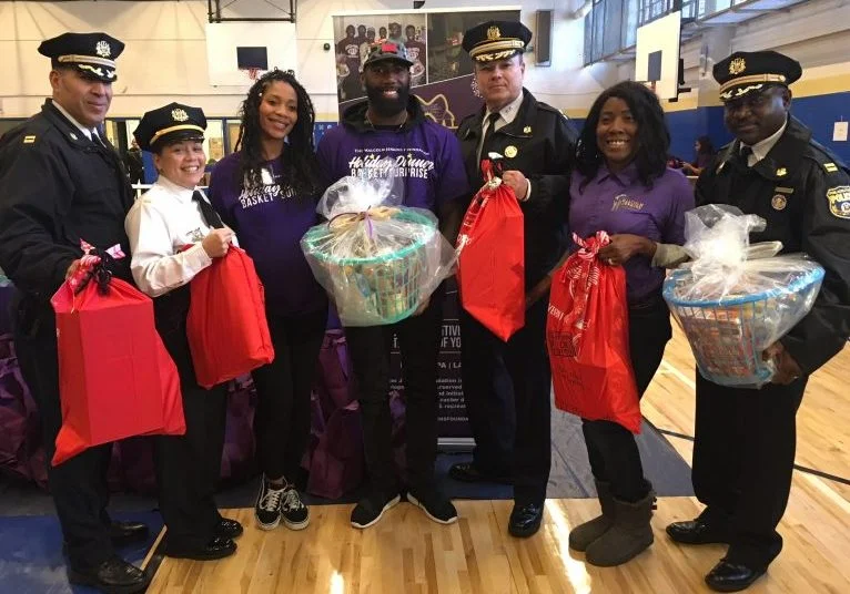 TMJF Teams Up with Philadelphia Police For A Holiday Surprise for 140 Families