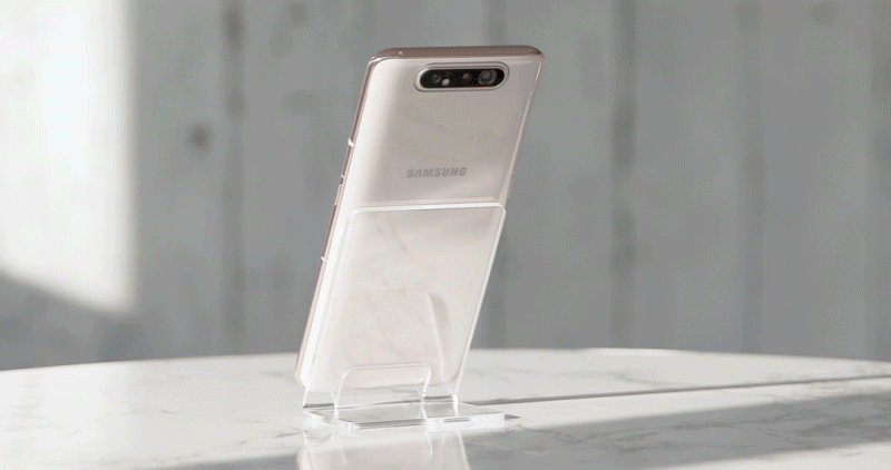 01_GalaxyA80_camera_Angel_Gold.gif