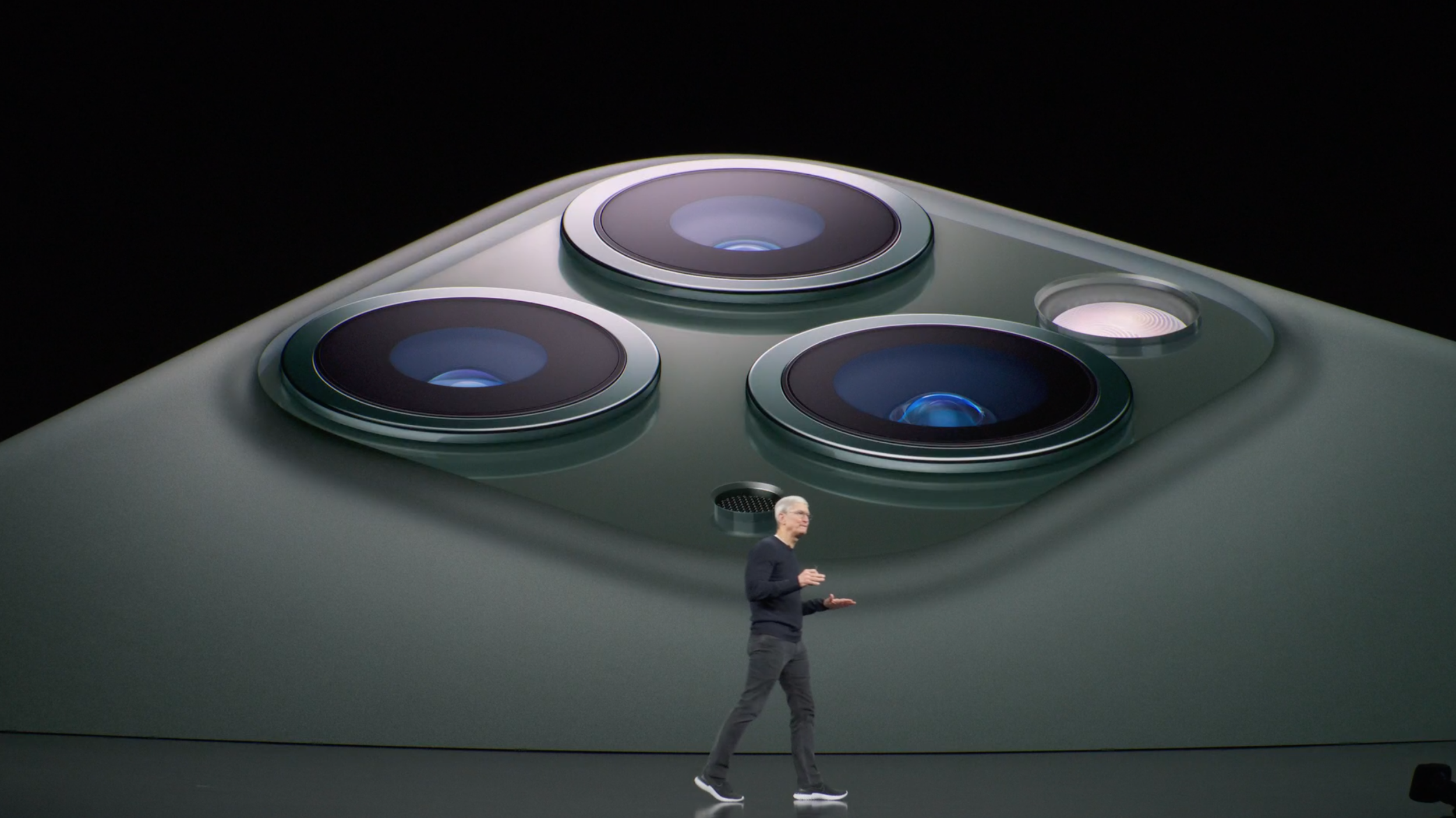 iPhone 11 Pro Cameras.png