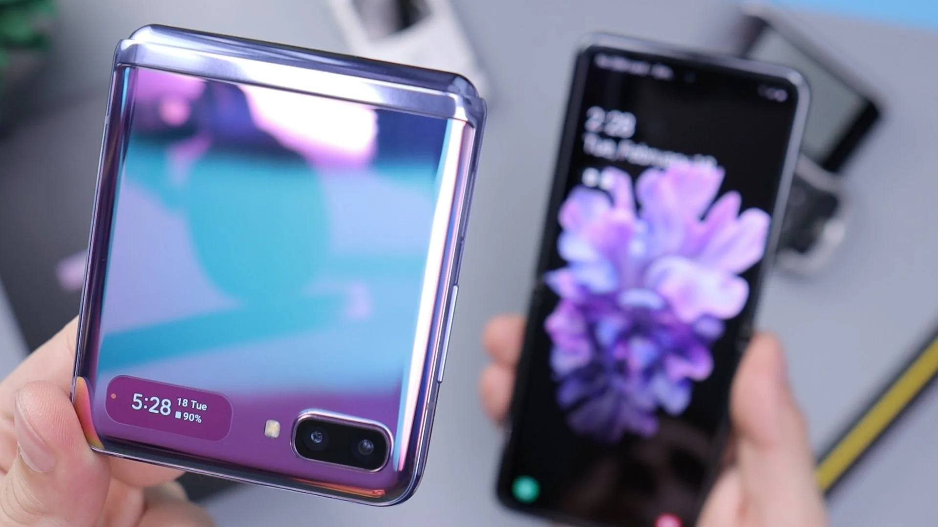 Unboxing The Galaxy Z Flip in The Mirror Purple Color