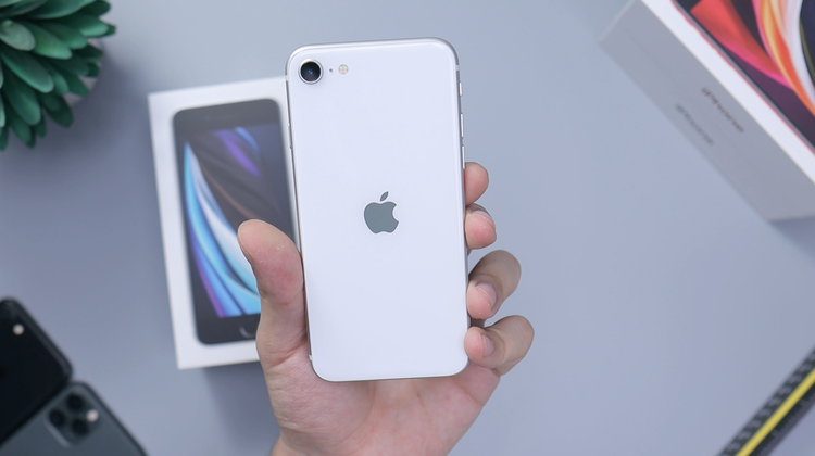 Here is Apple's White iPhone SE Unboxed! — DarGadgetZ