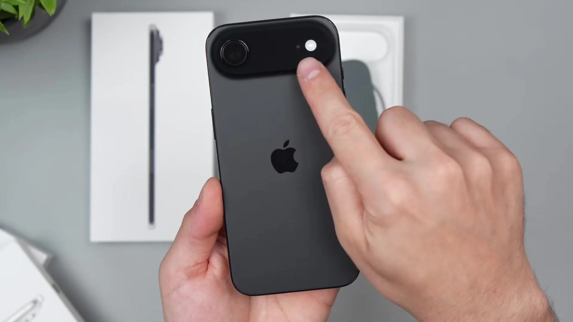 So Stealthy! iPhone Air Space Black Unboxing &amp; Impressions!