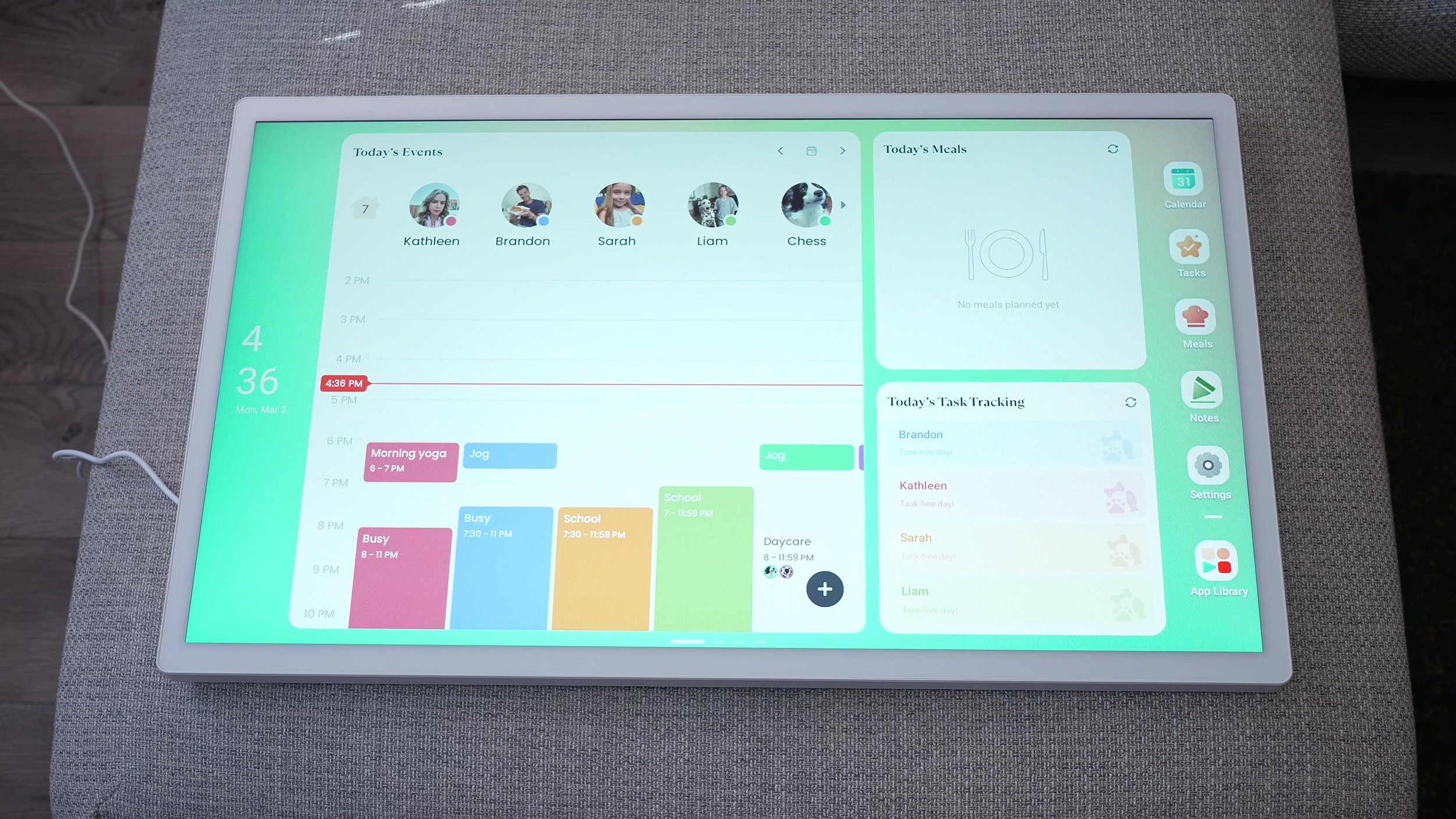 Cozyla Calendar+ 2 Review: The Best Digital Calendar for 2026?