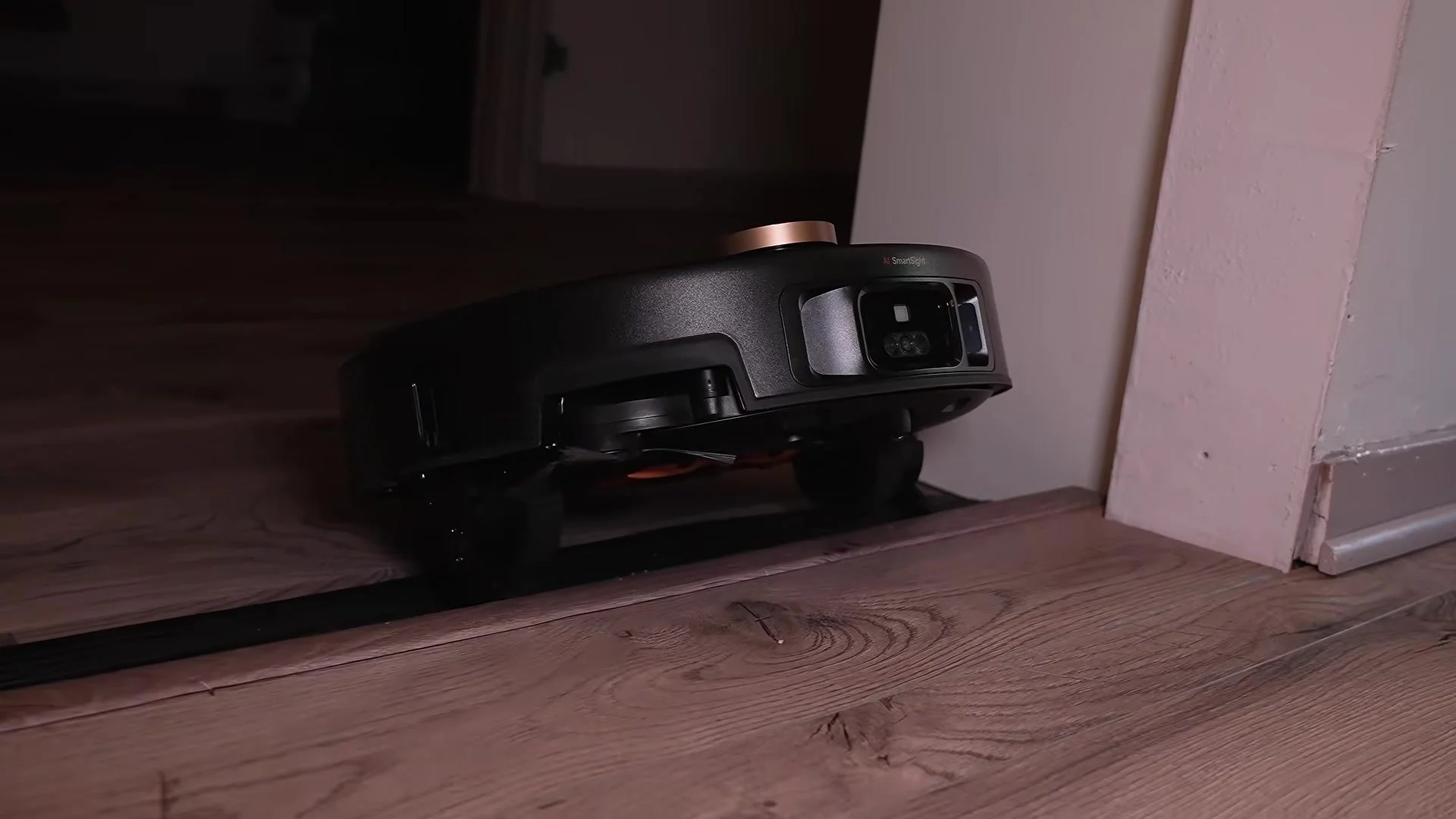 The Robot Vacuum That Actually Reaches Corners! MOVA V70 Ultra Complete Review