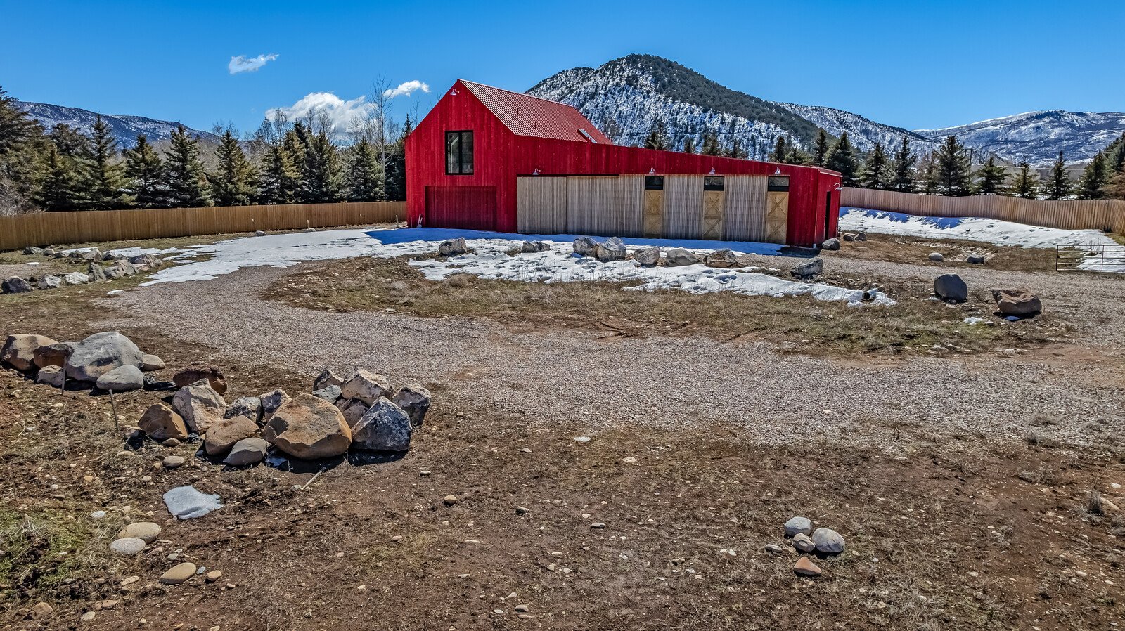 02_1633_Emma_Spur_Basalt_81621002_mls.jpg