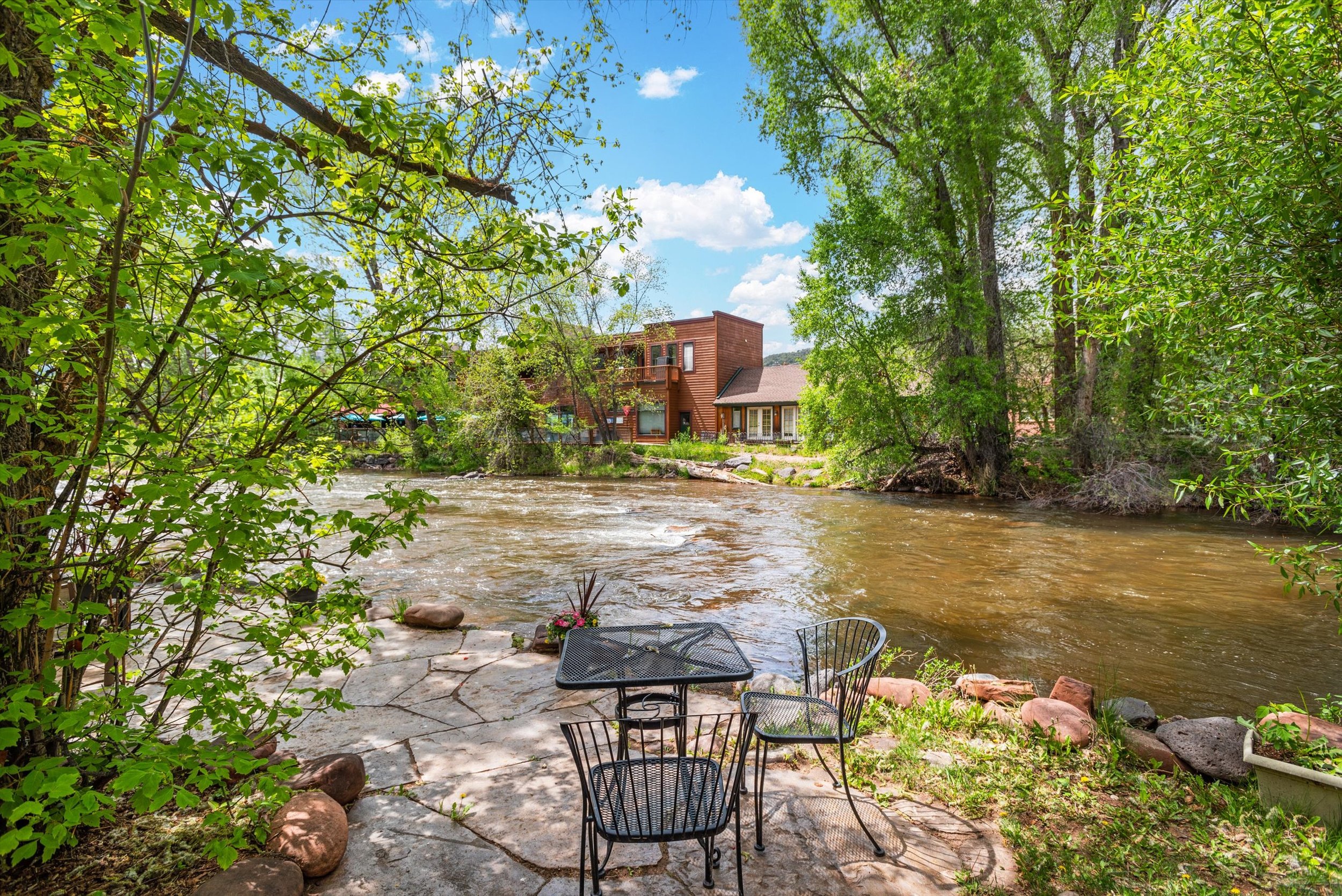 16-166SwingingBridge_24052012.jpg