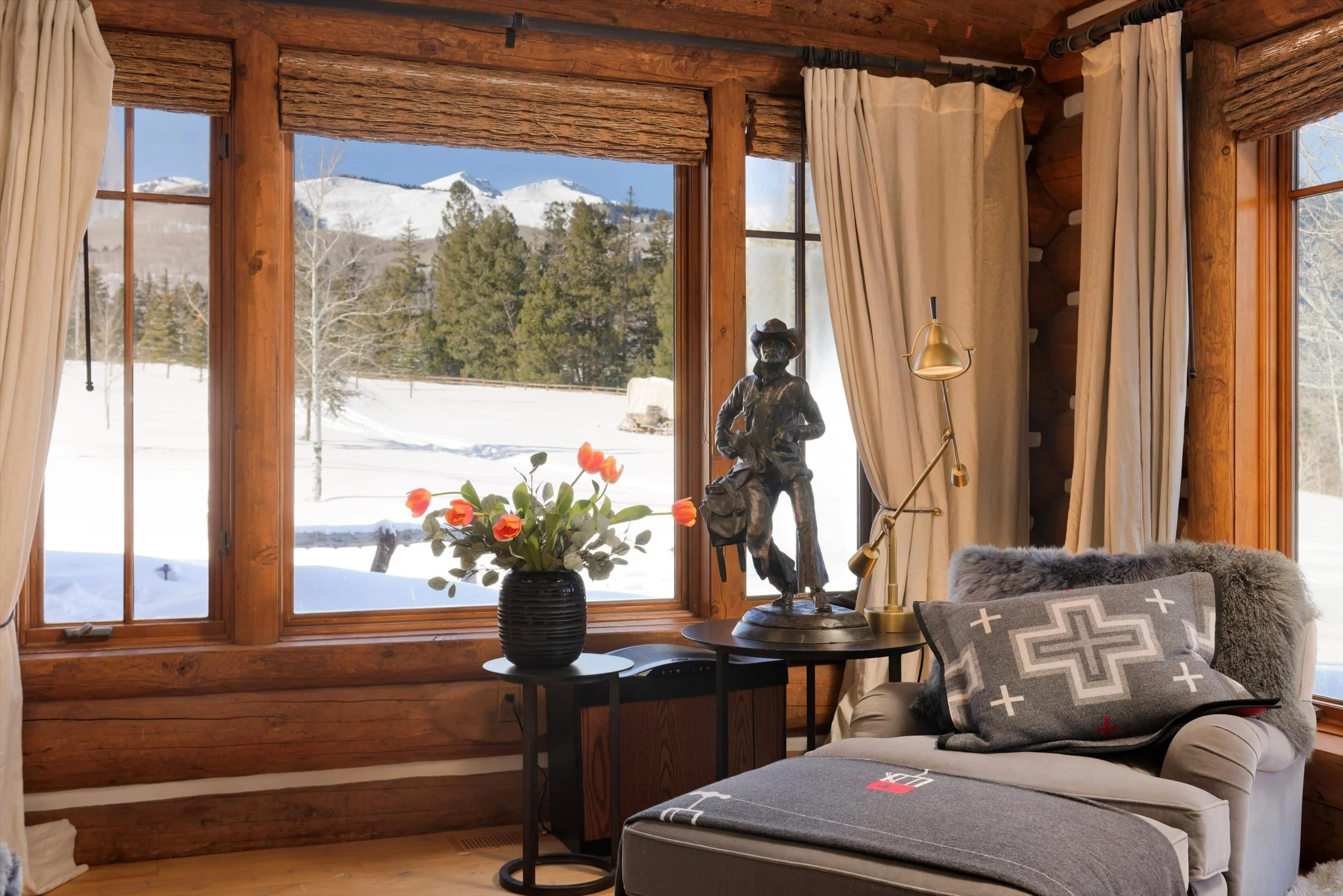 103-023-6855CapitolCrRd_250116023 copy.jpg