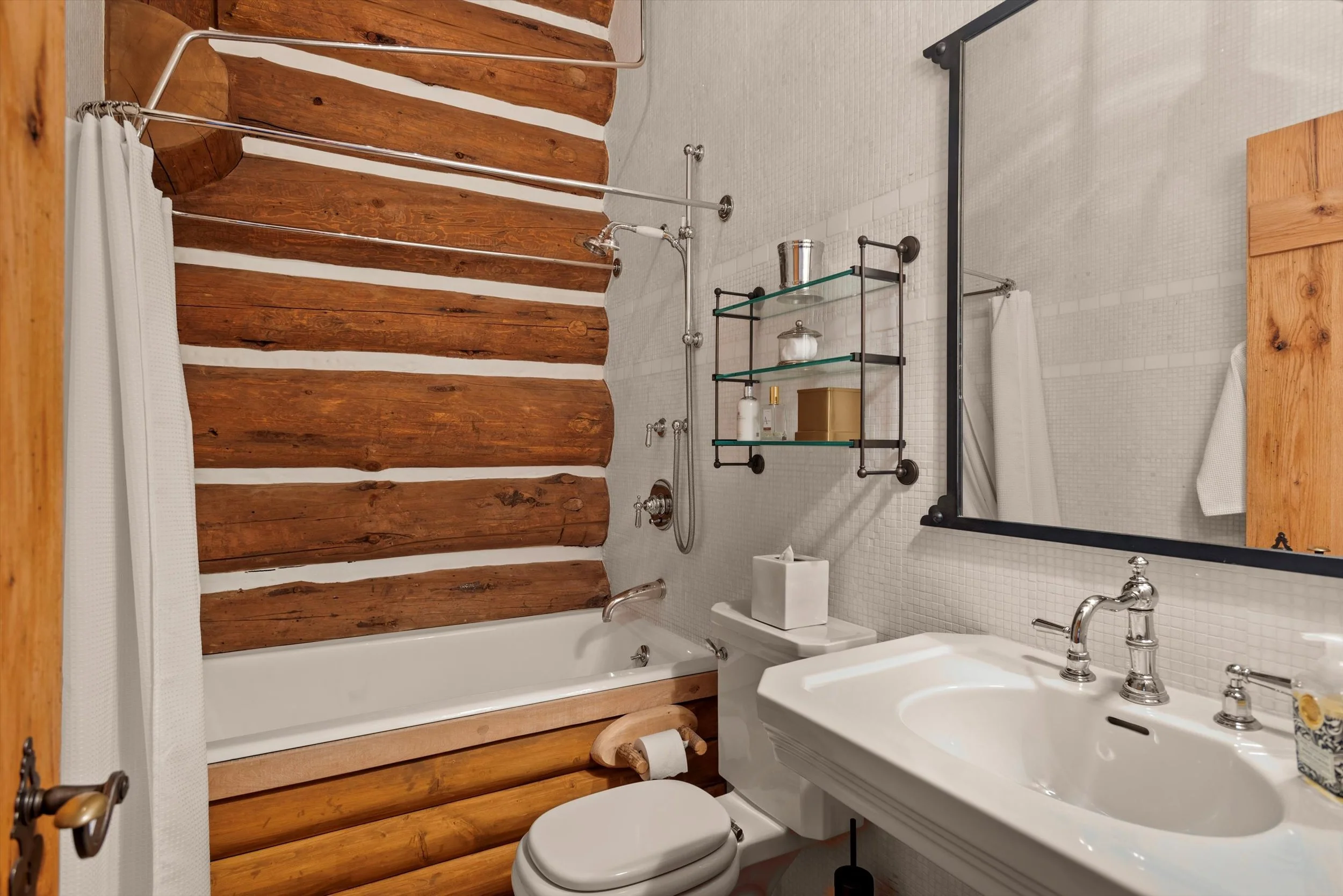 052-052-6855CapitolCrRd_250115052 copy.jpg