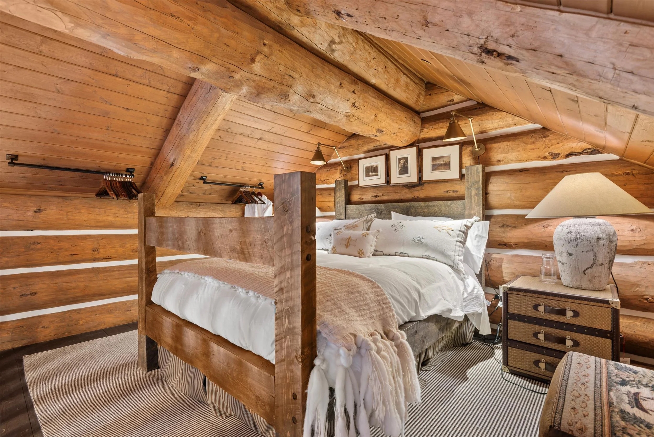 045-062-6855CapitolCrRd_250115062 copy.jpg