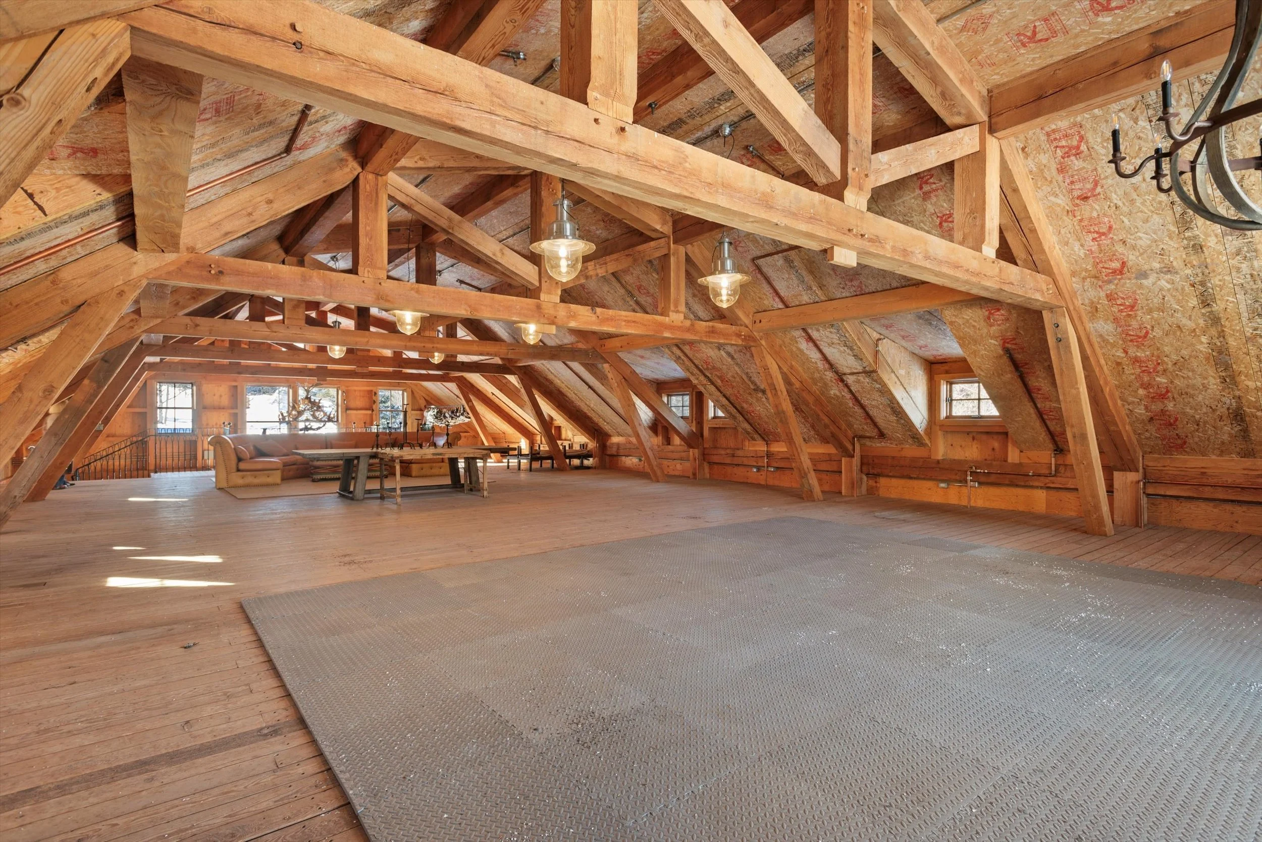 154-075-6855CapitolCrRd_250115075 copy.jpg