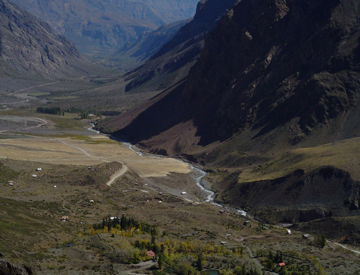 Maipo Valley Trekking Experience tour near Santiago de Chile with Chile Montaña_03.jpg