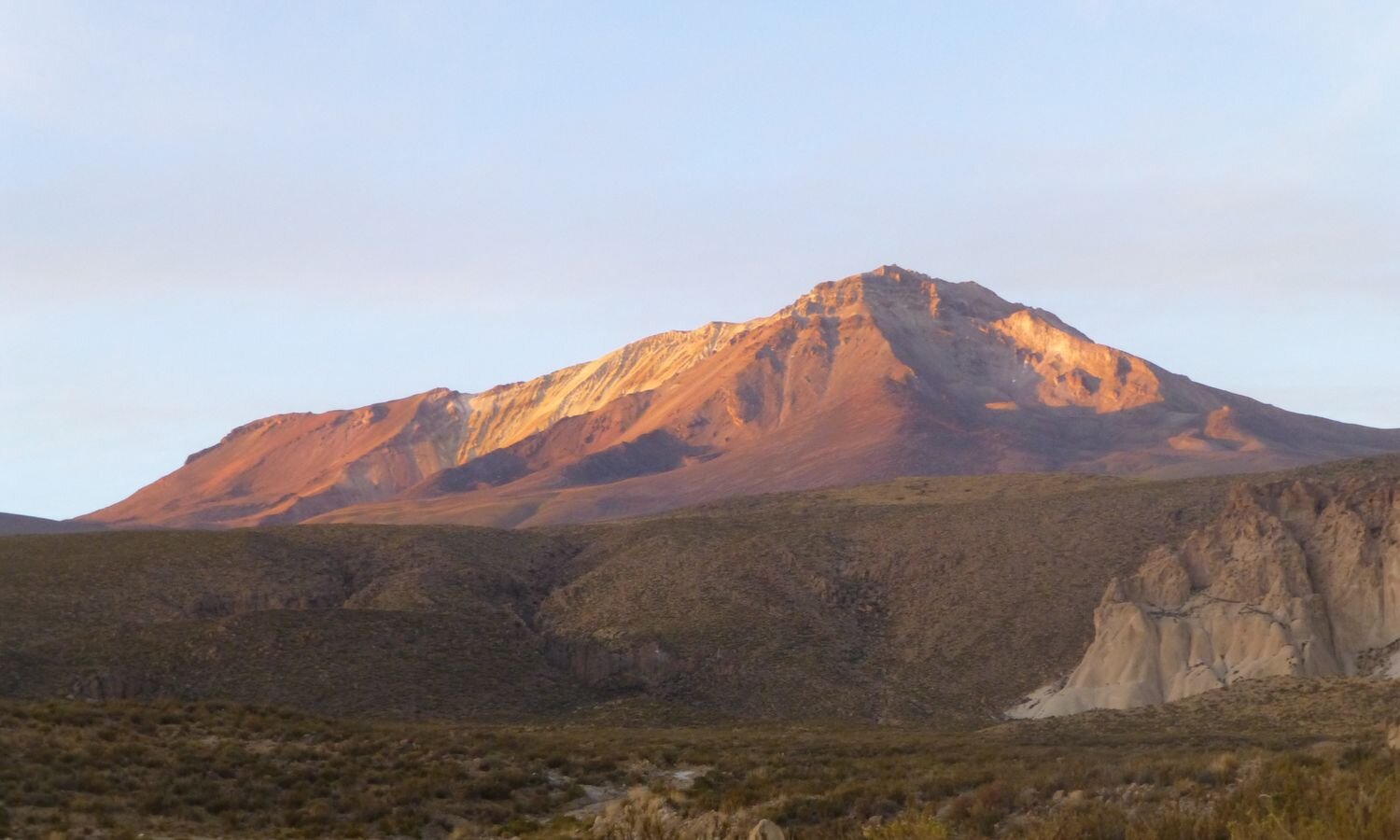 Atacama Challenge Trekking Tour with Chile Montaña_02.jpg