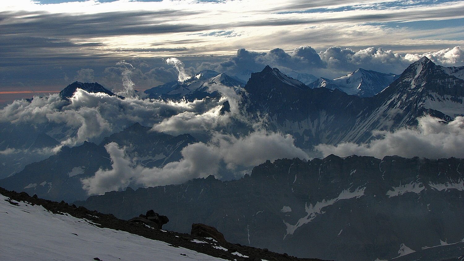 Aconcagua Climbing Tour with Chile Montaña.jpg