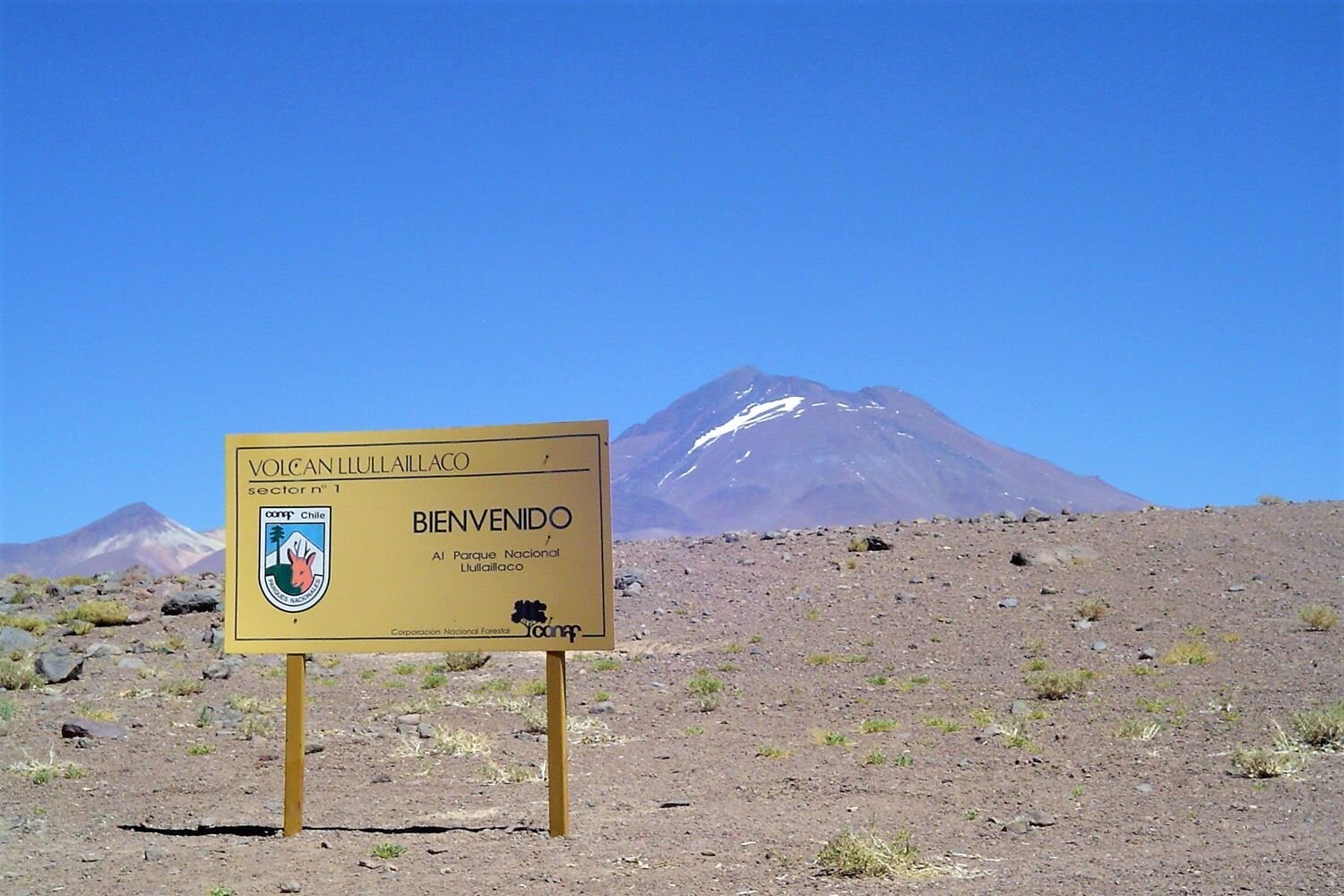  Arriving to Llullaillaco National Park, with Llullaillaco volcano at the background. Chilean Altiplano 