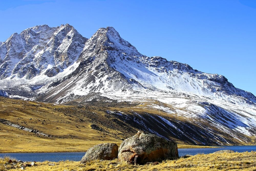  Milluni Peak, in the nearest of Huayna Potosi. Cordillera Real, Bolivia. 