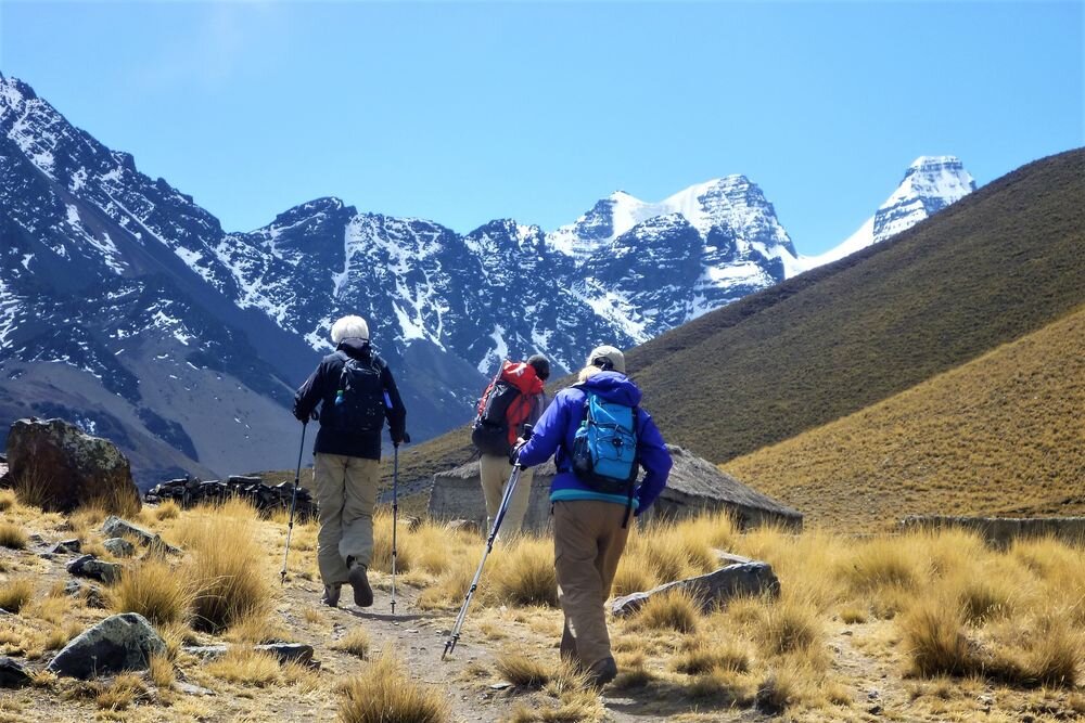  Group of hikers approaching Camp Condoriri. Cordillera Real Trek. Bolivia 