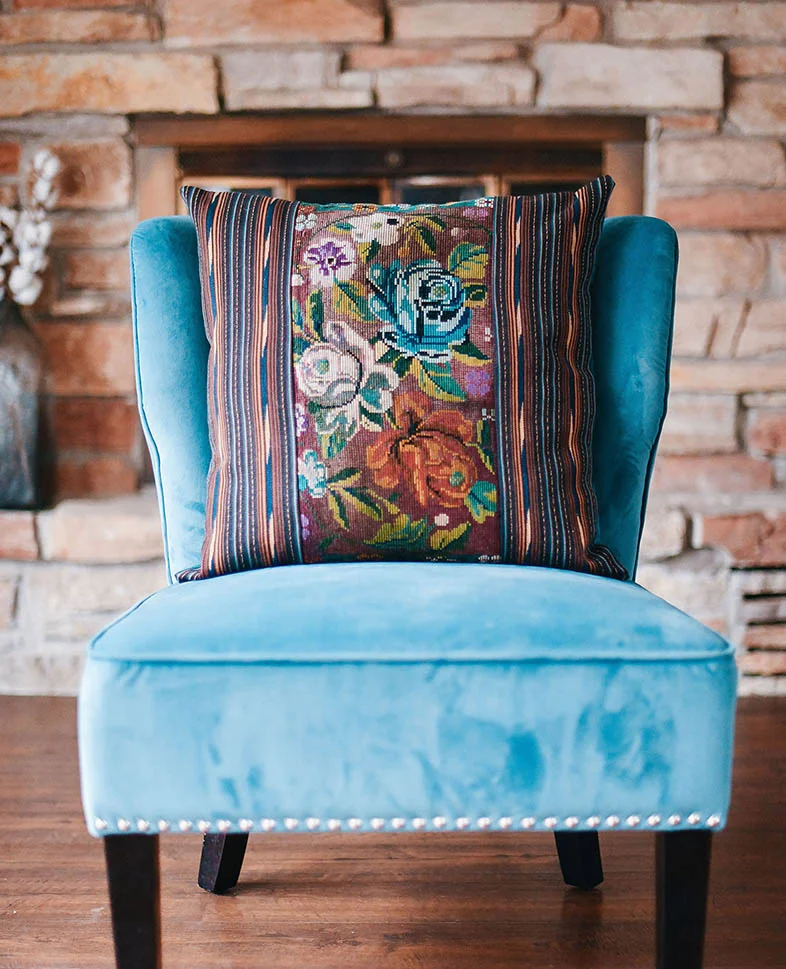 Blue_Chair_1.jpg
