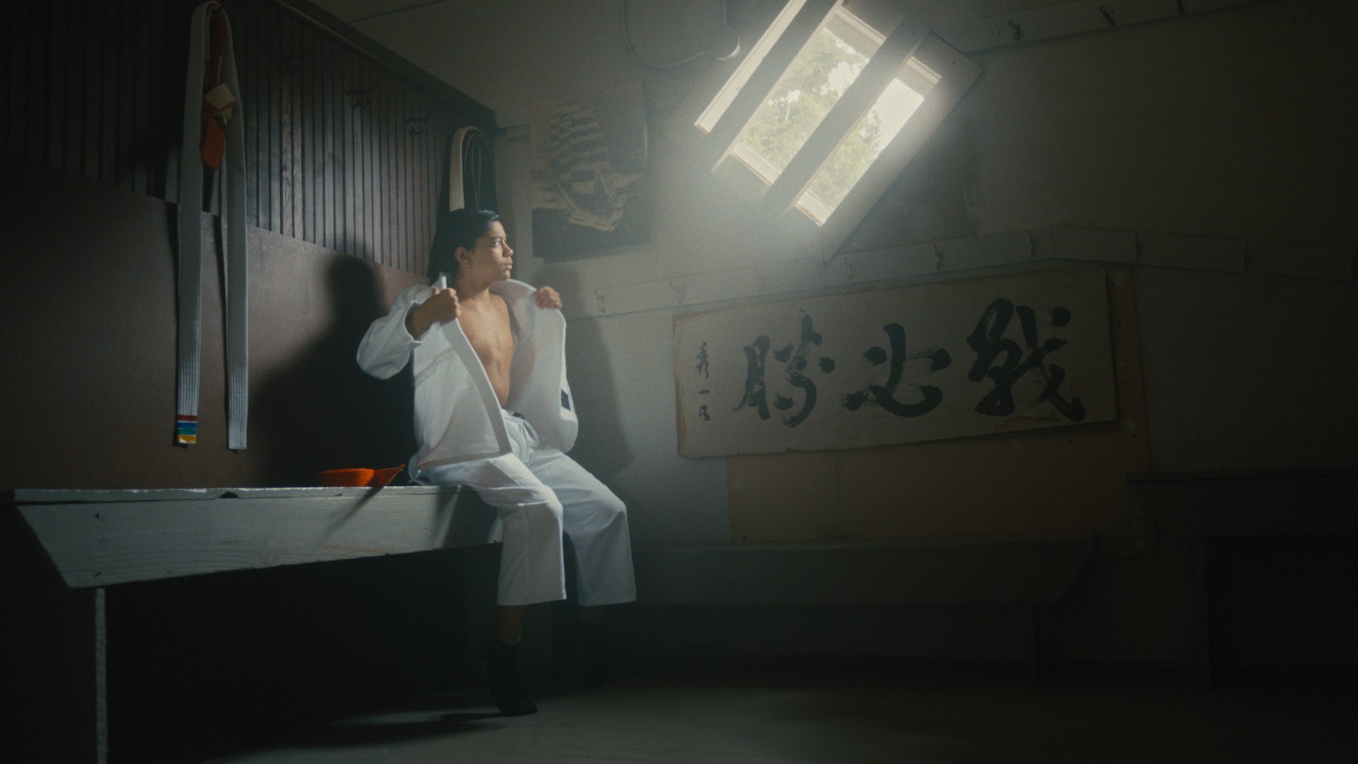 Multicare_MB_frames.00_00_00_05.Still001 copy.jpg