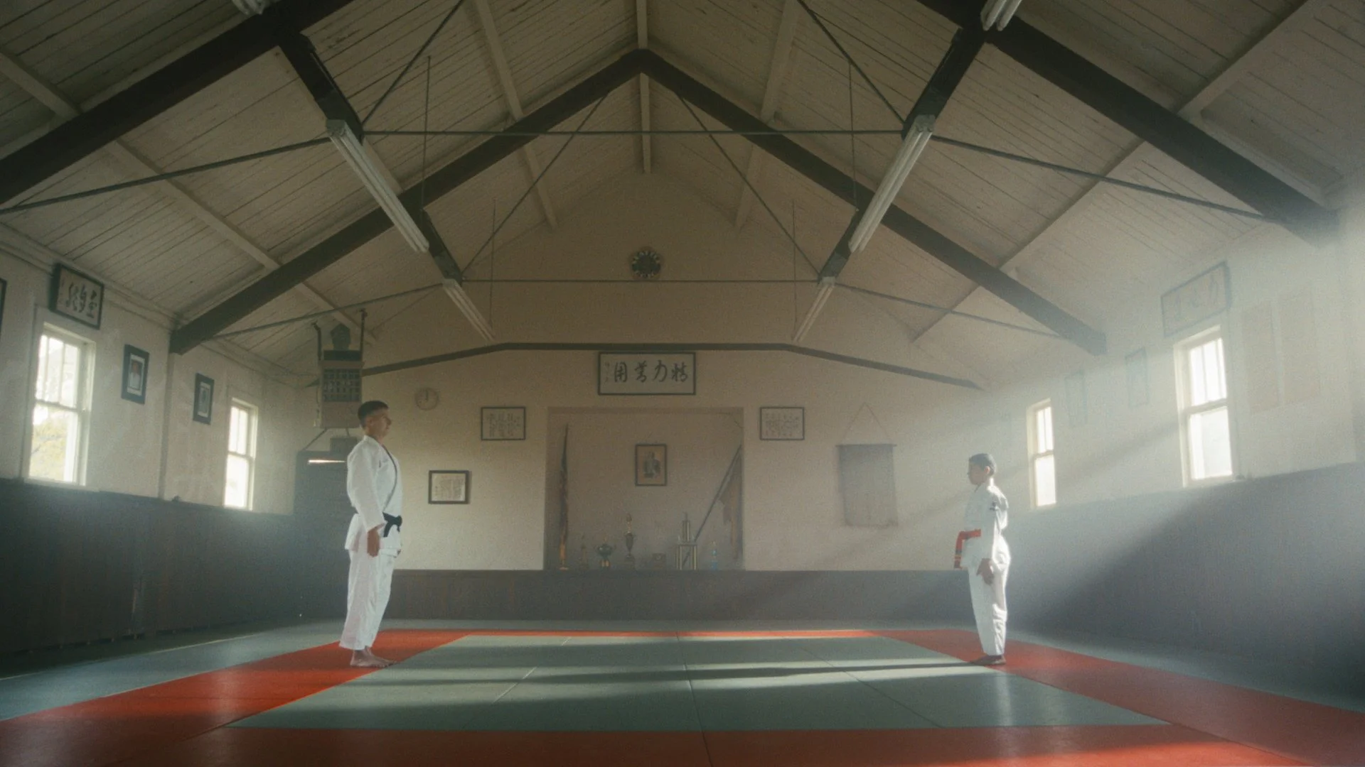 Multicare_MB_frames.00_00_18_12.Still011 copy.jpg