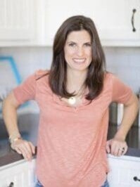 EPISODE 014 - HOW AUTHENTIC INSTAGRAM ENGAGEMENT CAN HELP GROW YOUR FOOD BLOG WITH SOPHIA DESANTIS - 