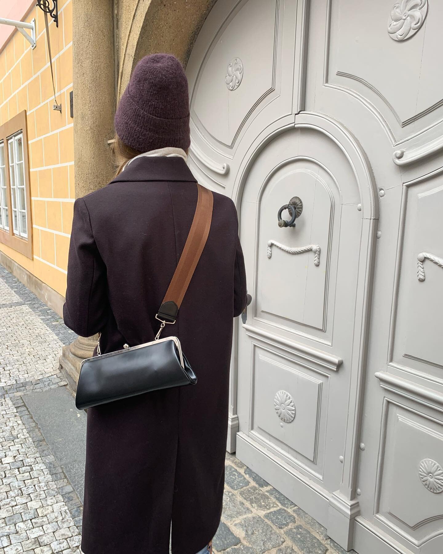 Life goes on

#annaporter_style #streetstyleprague #visitingprague