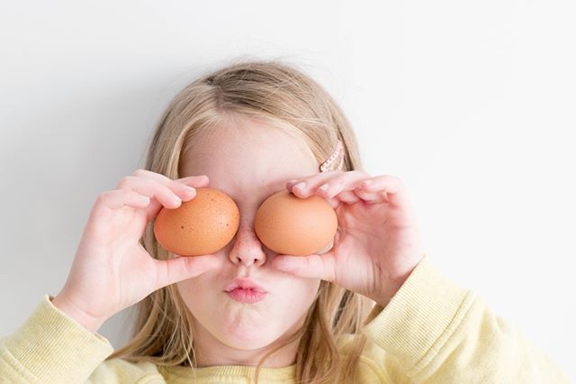 Egg allergies, along with milk allergies, are among the most common food allergies for children under the age of 2 years old. We&rsquo;re often asked what part of the egg actually causes the allergy- the egg white or yolk?⁠
⁠
Eggs actually contain ma