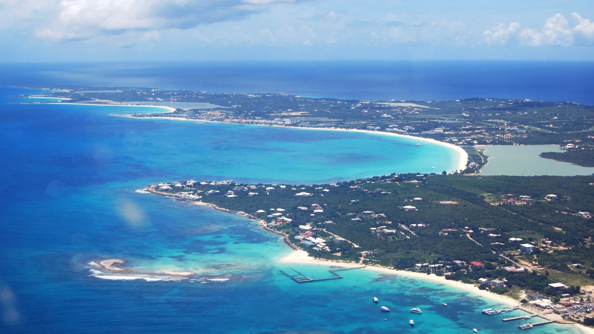 Anguilla-aerial_view_western_portion.jpg