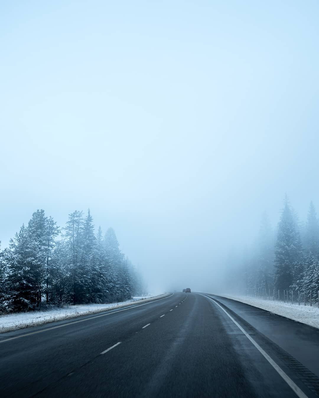 Still working on getting my laptop fixed, so enjoy more moody blue shots from an awesome snow day🤙🏼