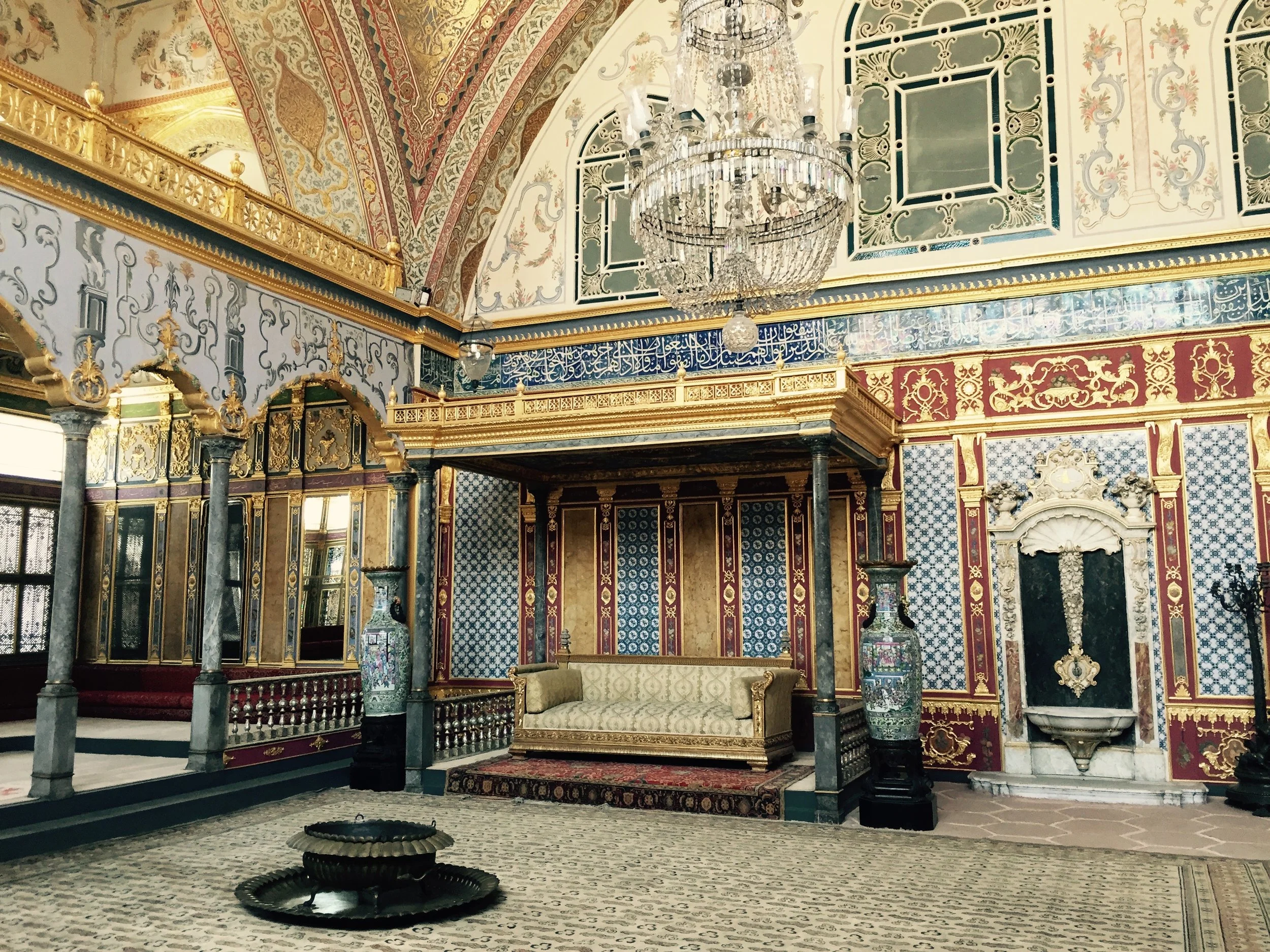 The sultan’s reception room in the women’s quarters.