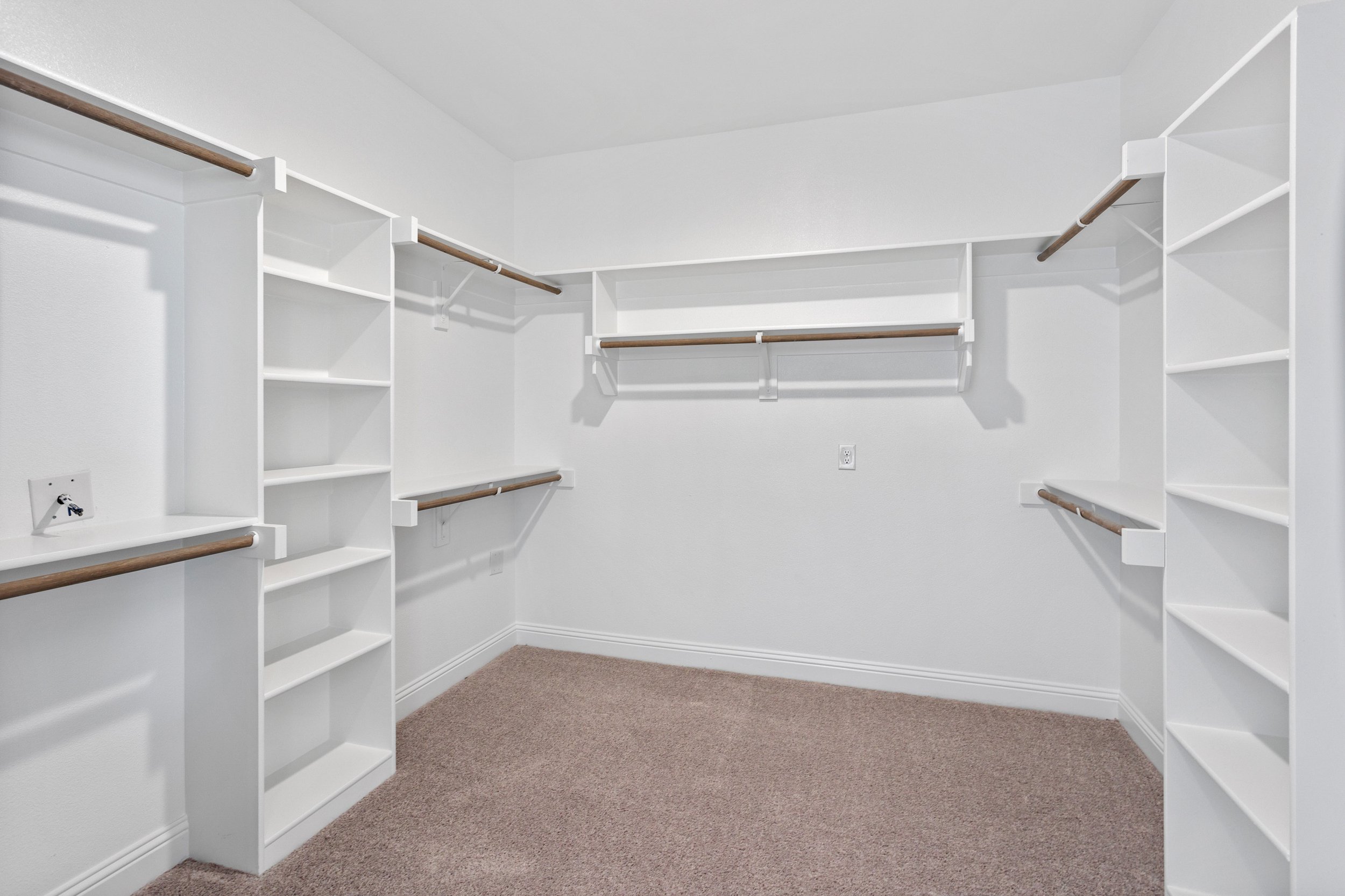 125 Tobiano Trace-29.jpg