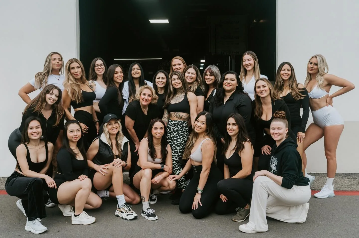 2026 we coming ✨💪✨

#gymfamily #fitnesswomen #gymlife