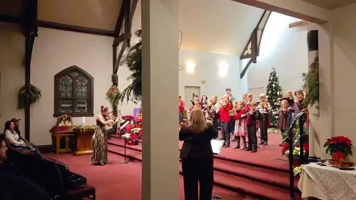 We wish you all a Merry Christmas and a Happy New Year!🎄🎁🎶🎻

May your holiday be filled with Love, Joy, Peace. Good food, quality family time and lots of memories made.❤️

#suzukistrings #suzukiviolin #suzukichristmas #suzukifamily