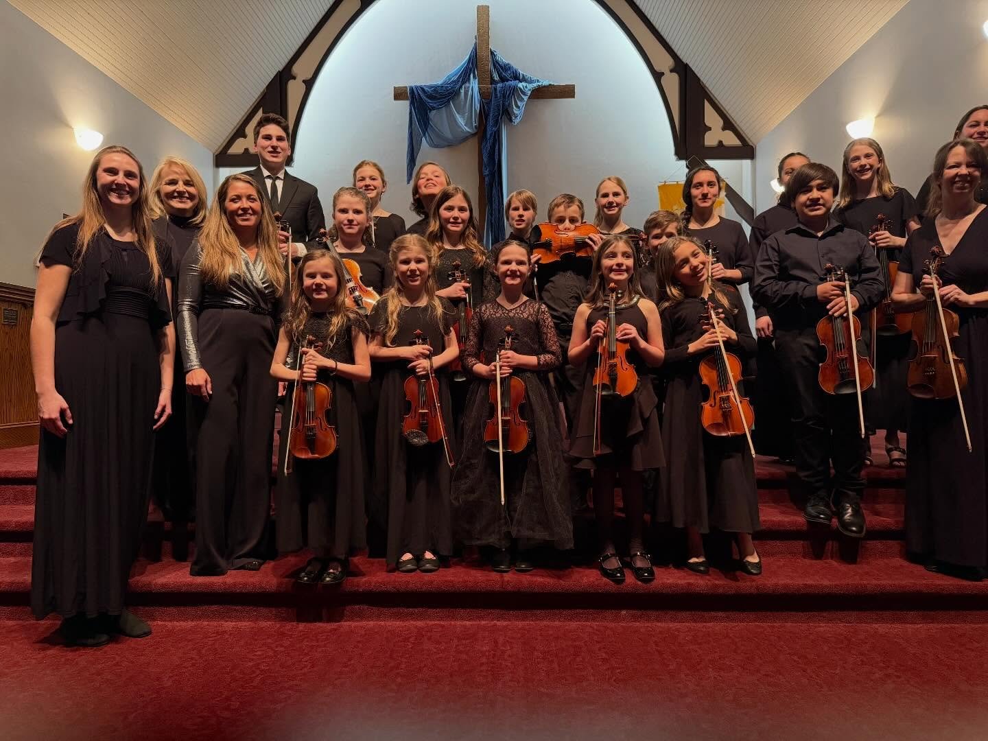 Congratulations to our amazing Suzuki book graduates. Their dedication was evident at this concert! Bravo we are so proud of each of you!👏 Beautiful music and beautiful hearts were celebrated!❤️🎶 We love our Suzuki Community. 

#suzukiviolin #suzuk