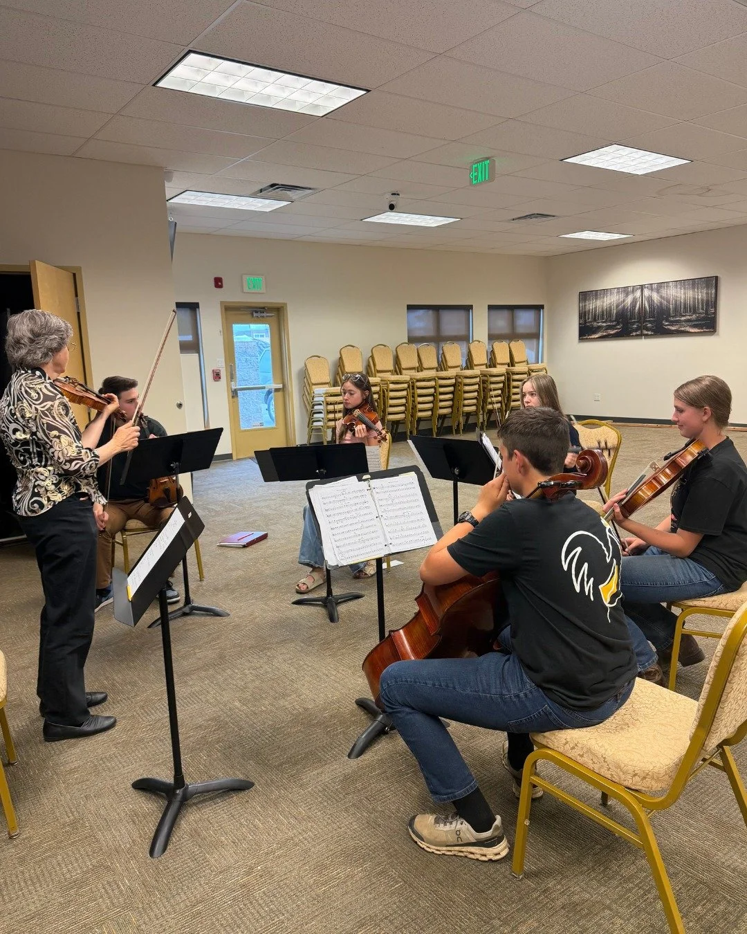 These photos are from a recent masterclass with guest teacher Meredith Arksey. 

She did such a wonderful job working with the students and brought so much practical, encouraging feedback to each lesson. It was really special watching students step o