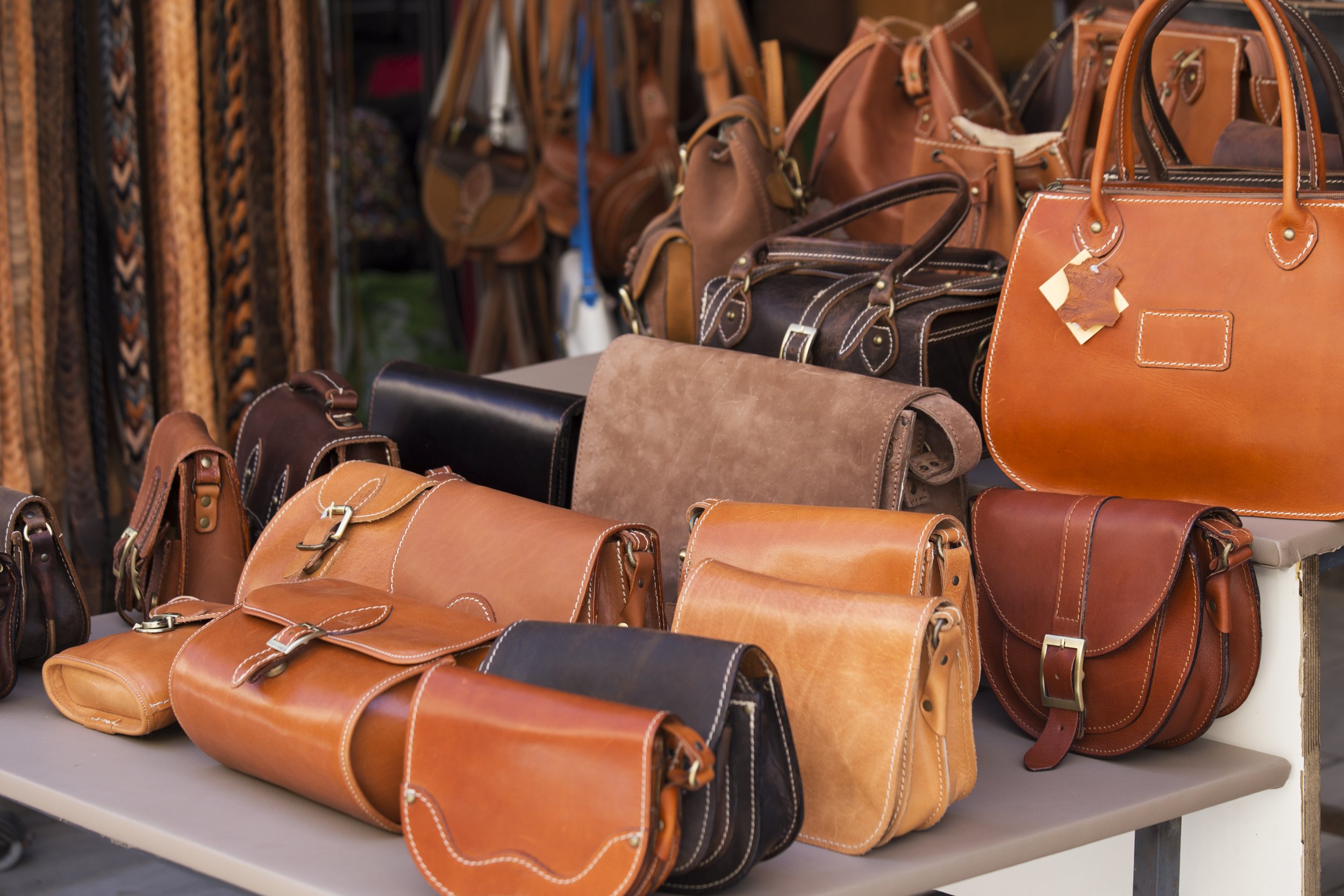 Leather bags, and How to pick the right luxe leather bag, what to consider  before investing.