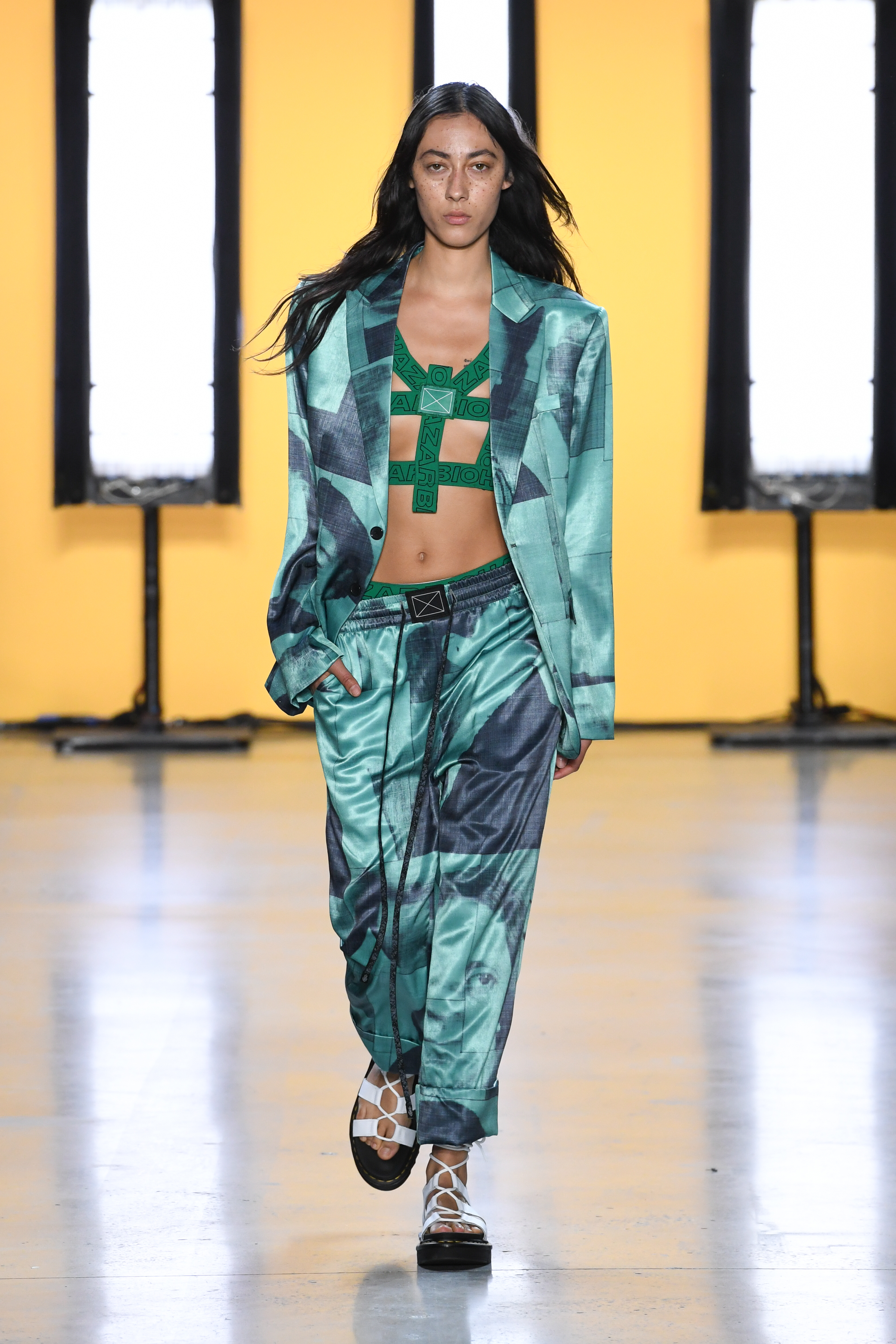 BFA_DirtyPineapple_SS20_Look4.jpg